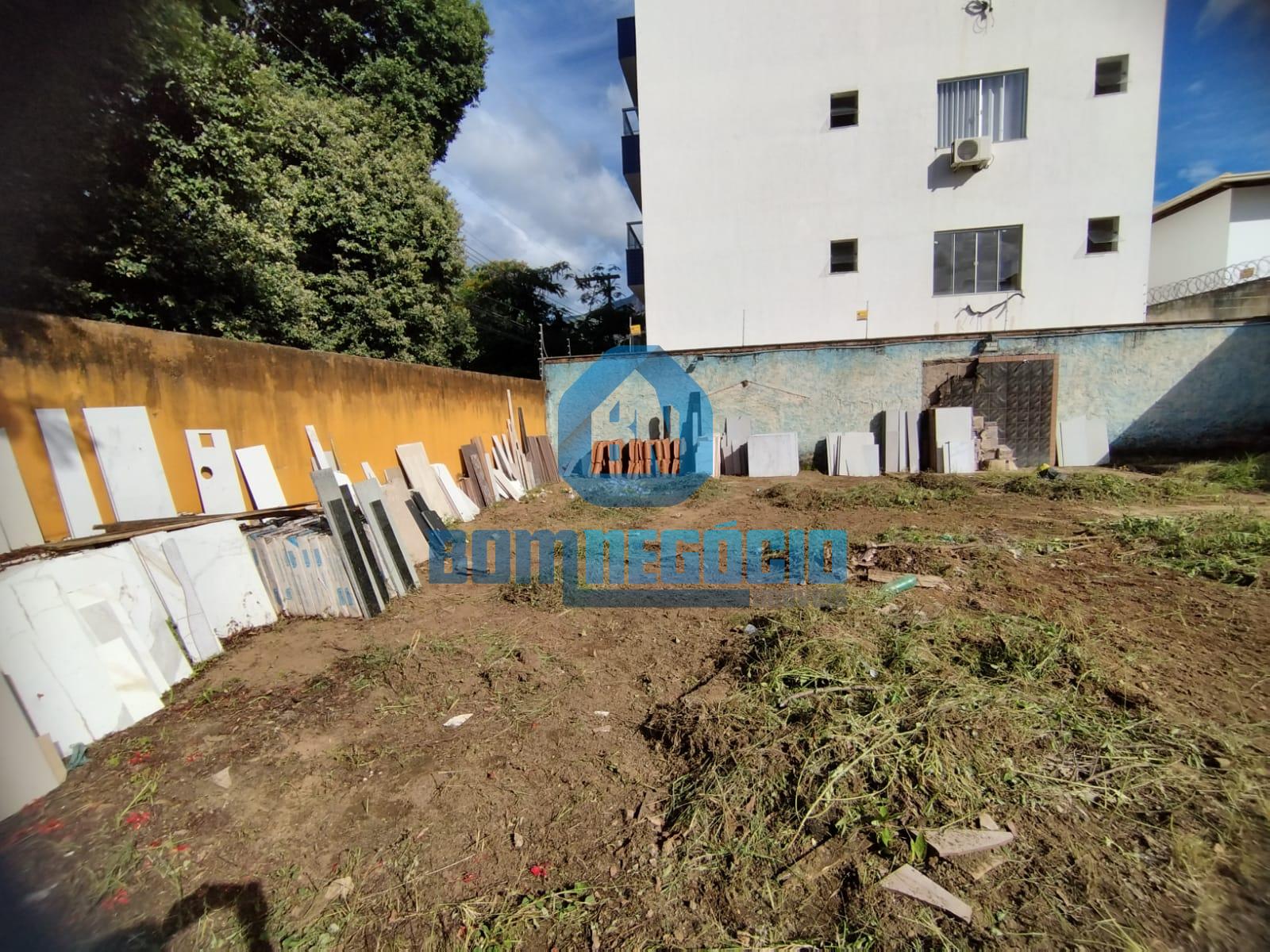 Lote de esquina em localização excelente - Vila Bretas/Gov. Va...