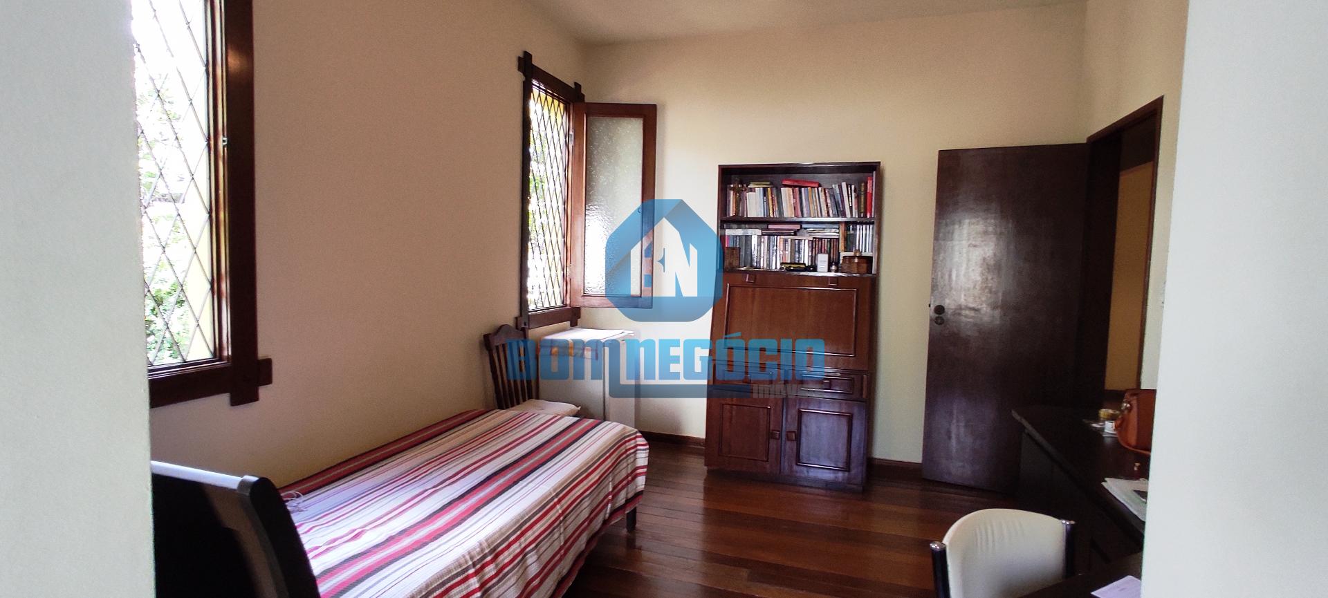 CASA TODA EM ACABAMENTO RUSTICO E DECORAÇÃO DE MADEIRA DE LEI ...