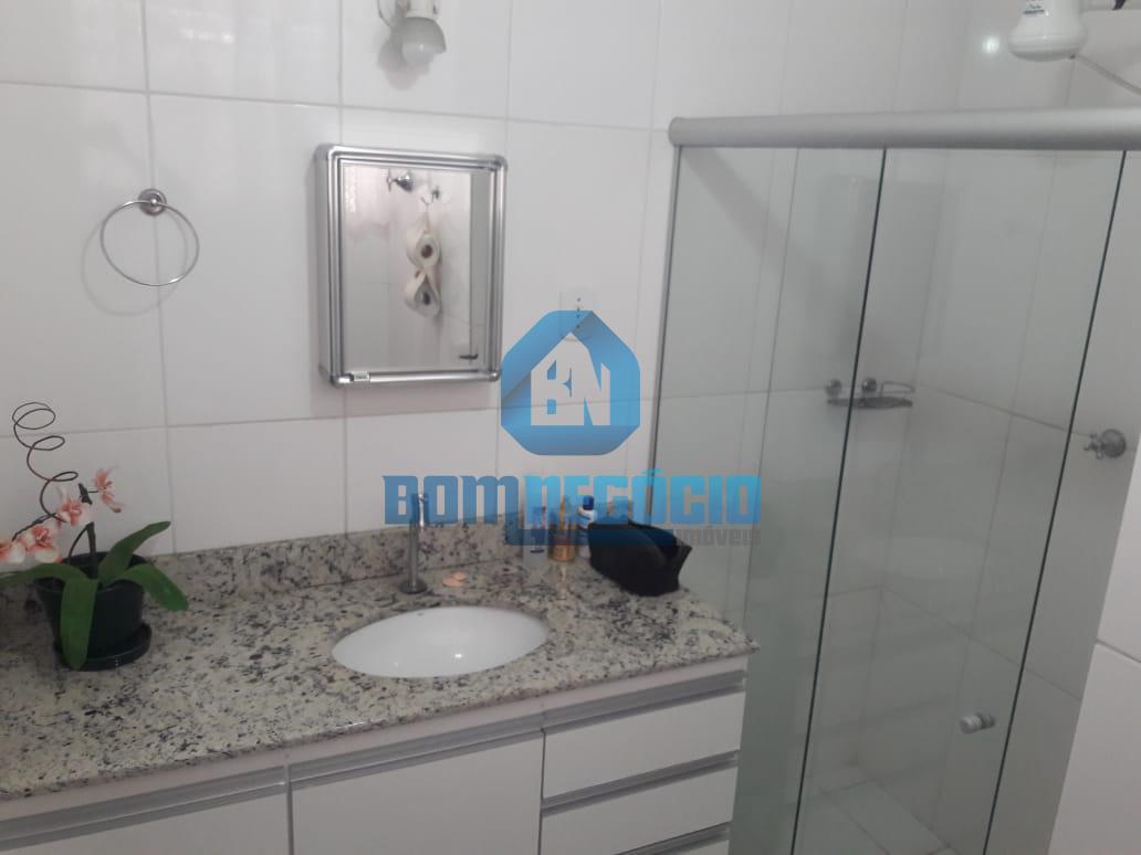 Apartamento com 3 dormitórios à venda, CENTRO, GOVERNADOR VALA...