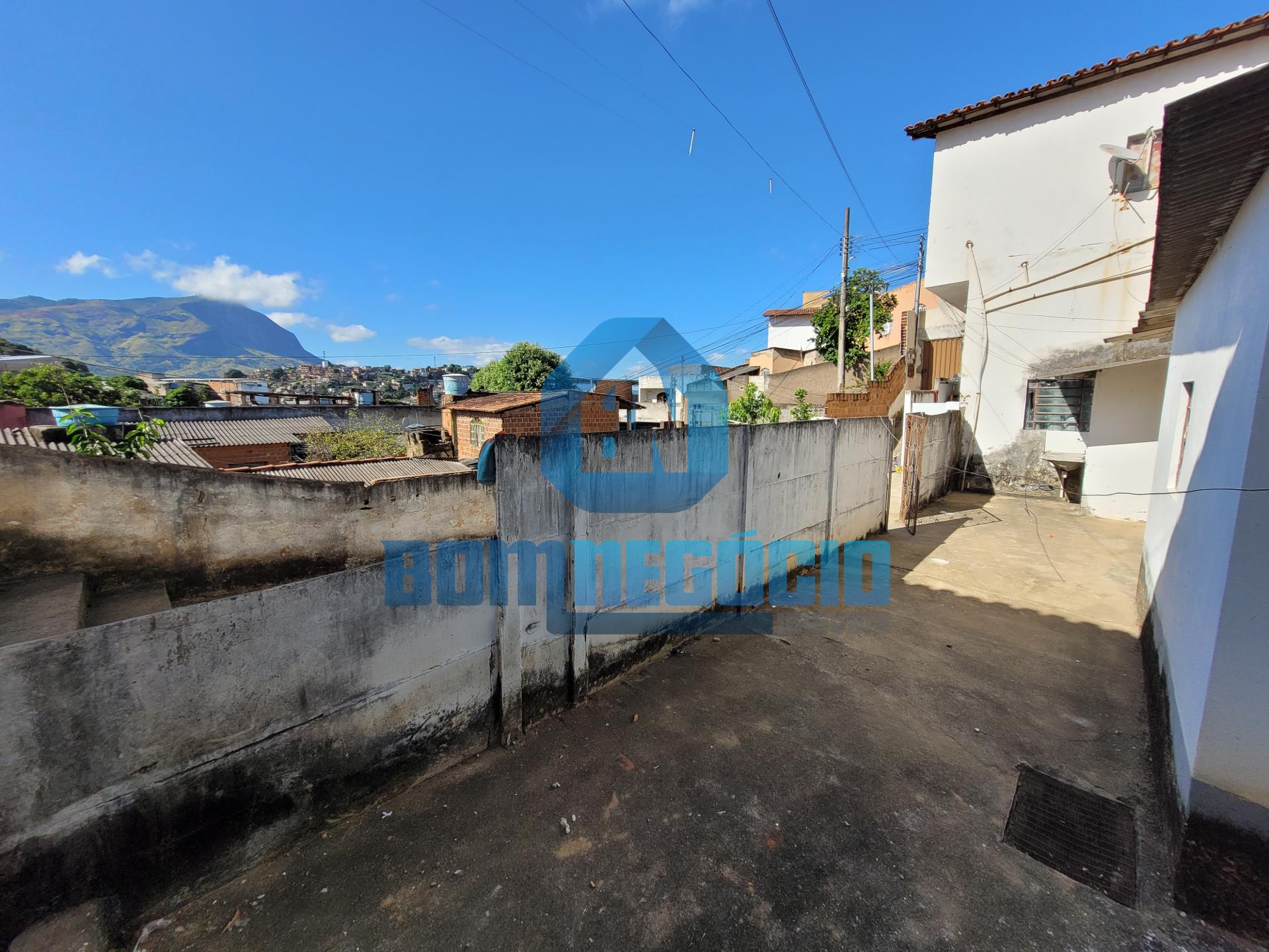 Casa com 8 dormitórios à venda, SANTA HELENA, GOVERNADOR VALAD...