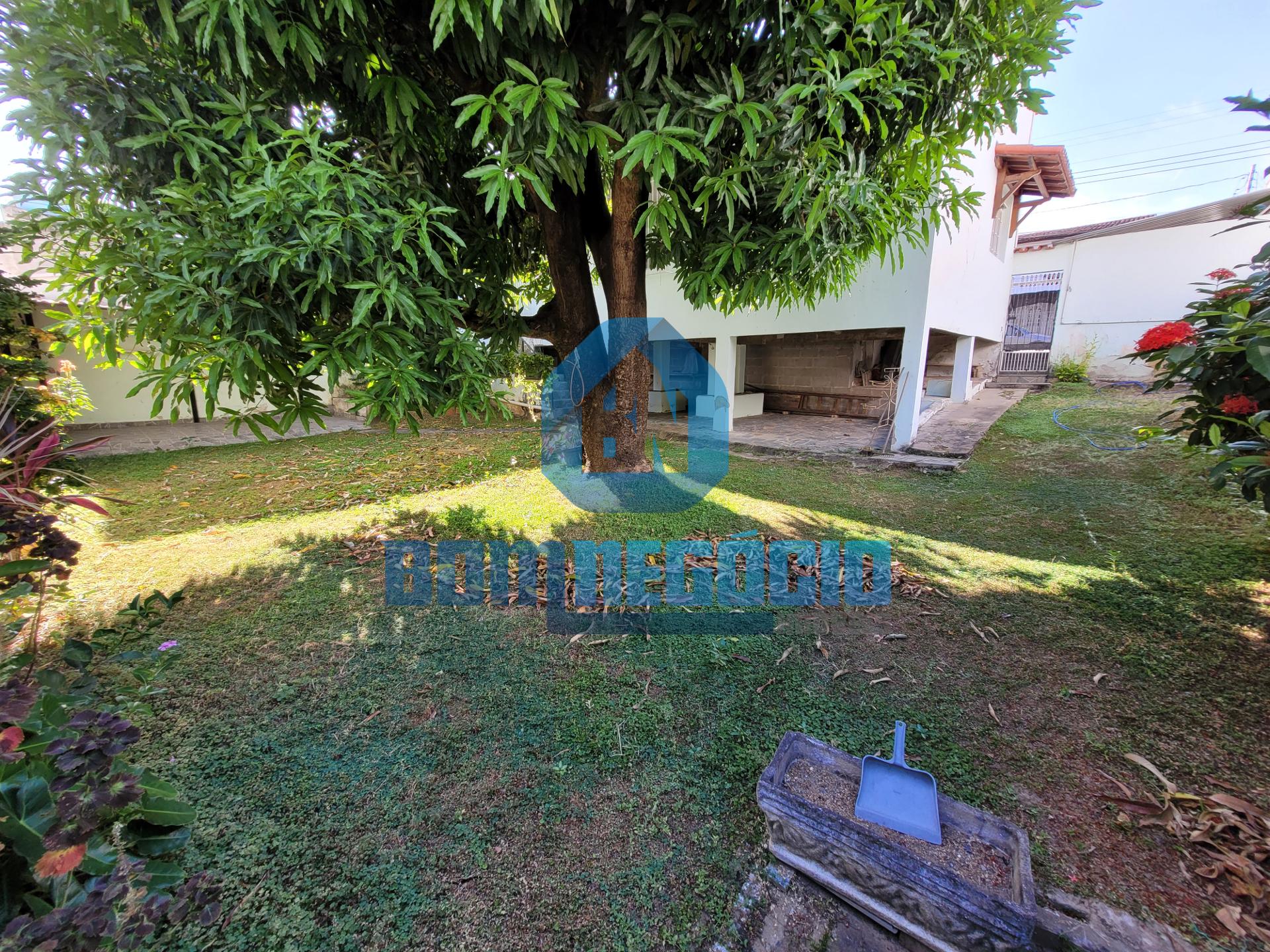 Casa com 3 dormitórios à venda, GOVERNADOR VALADARES - MG