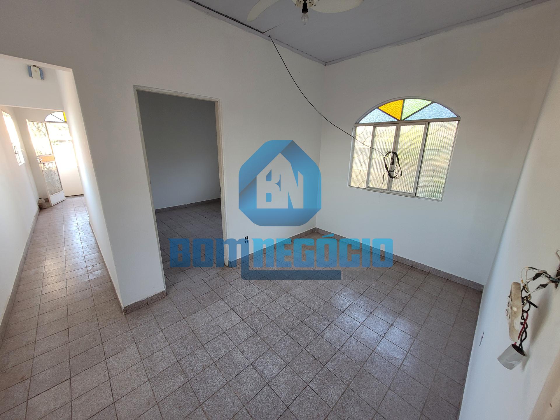 Casa com 3 dormitórios à venda, JARDIM IPE, GOVERNADOR VALADAR...