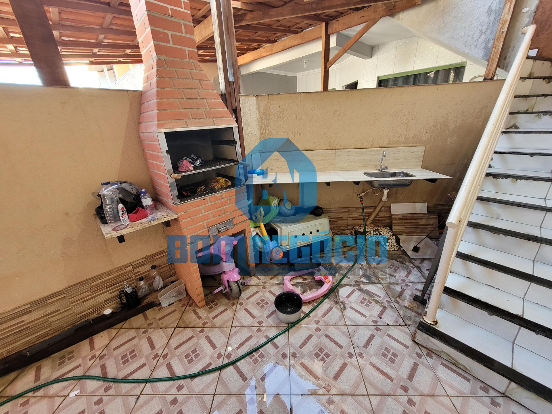Casa com 3 dormitórios à venda, JARDIM ALICE, GOVERNADOR VALAD...