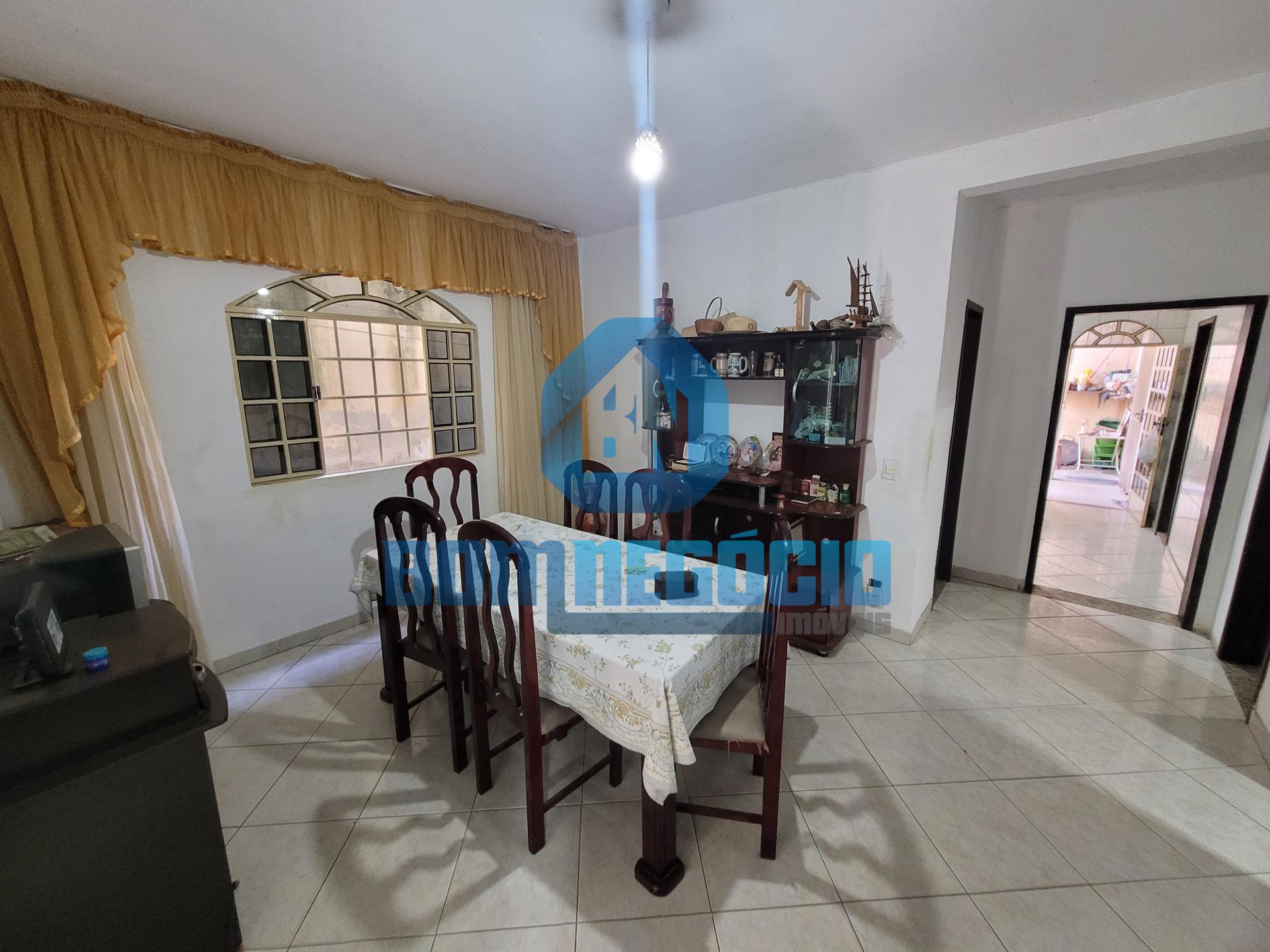 Casa com 8 dormitórios à venda, VILA ISA, GOVERNADOR VALADARES...