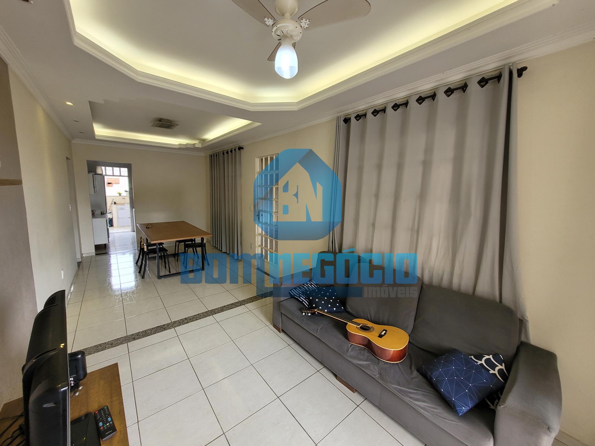 Casa com 3 dormitórios à venda, NOVA VILA BRETAS, GOVERNADOR V...
