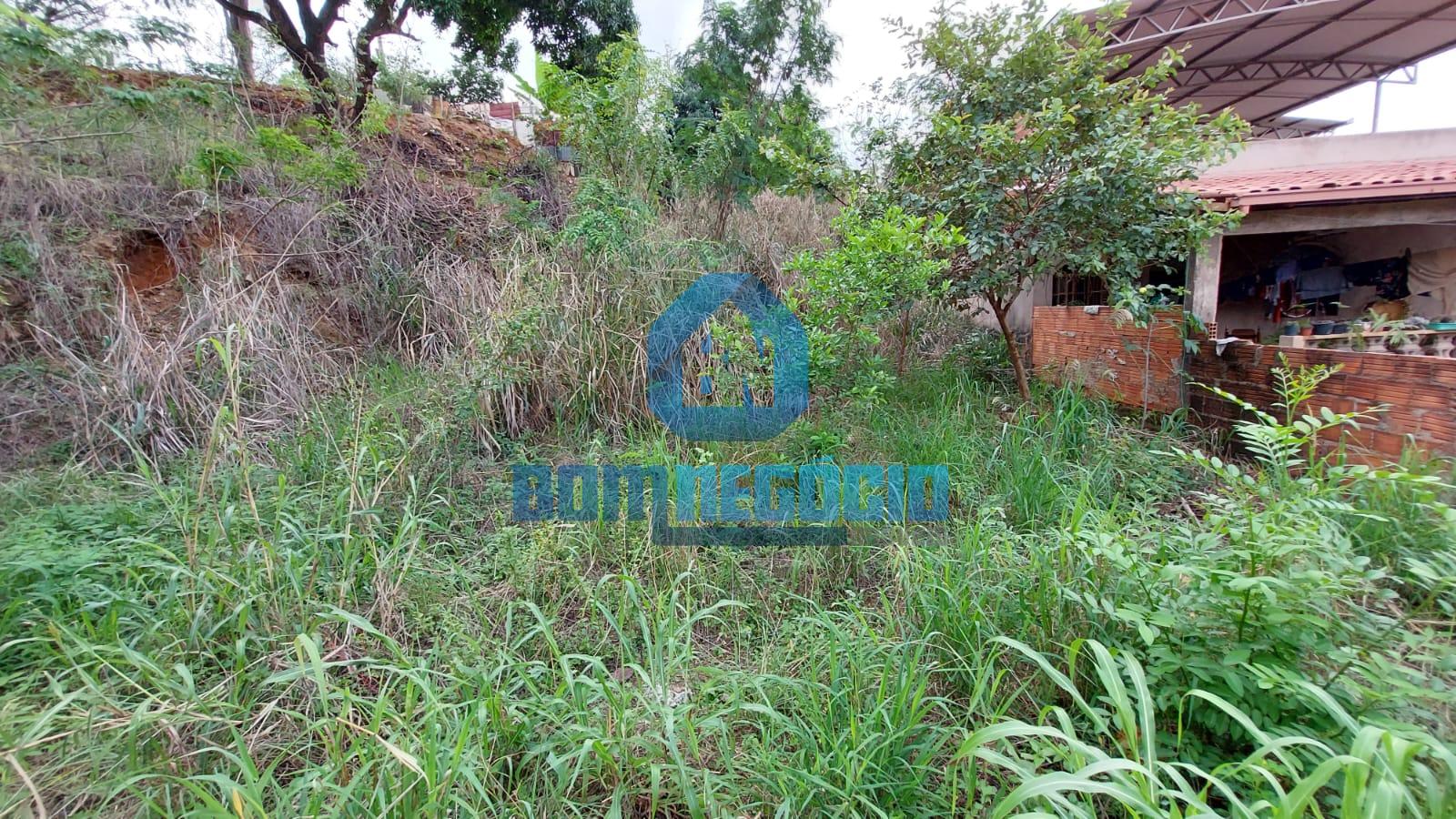 LOTE inteiro de 360m  À VENDA NO BAIRRO CIDADE JARDIM - GV