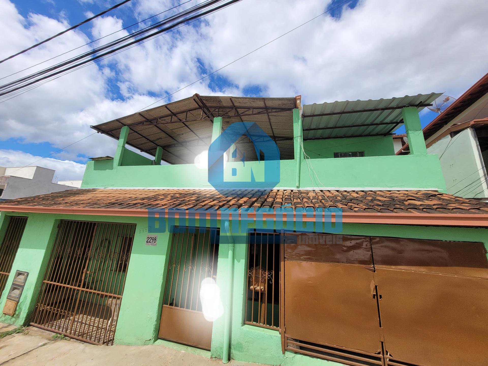 Imóvel à venda com três casas, ALTINOPOLIS, GOVERNADOR VALADAR...