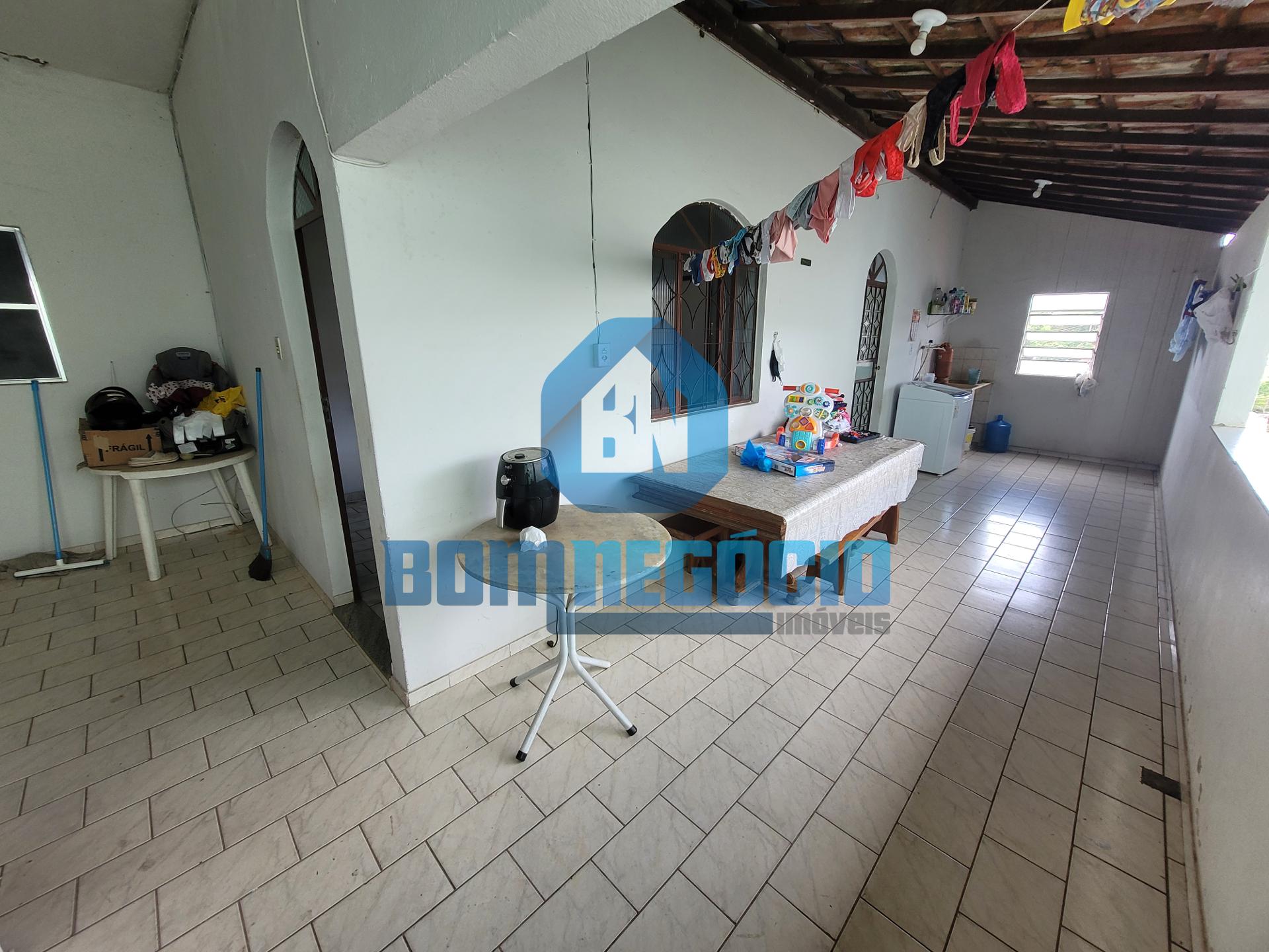 Imóvel à venda com três casas, ALTINOPOLIS, GOVERNADOR VALADAR...