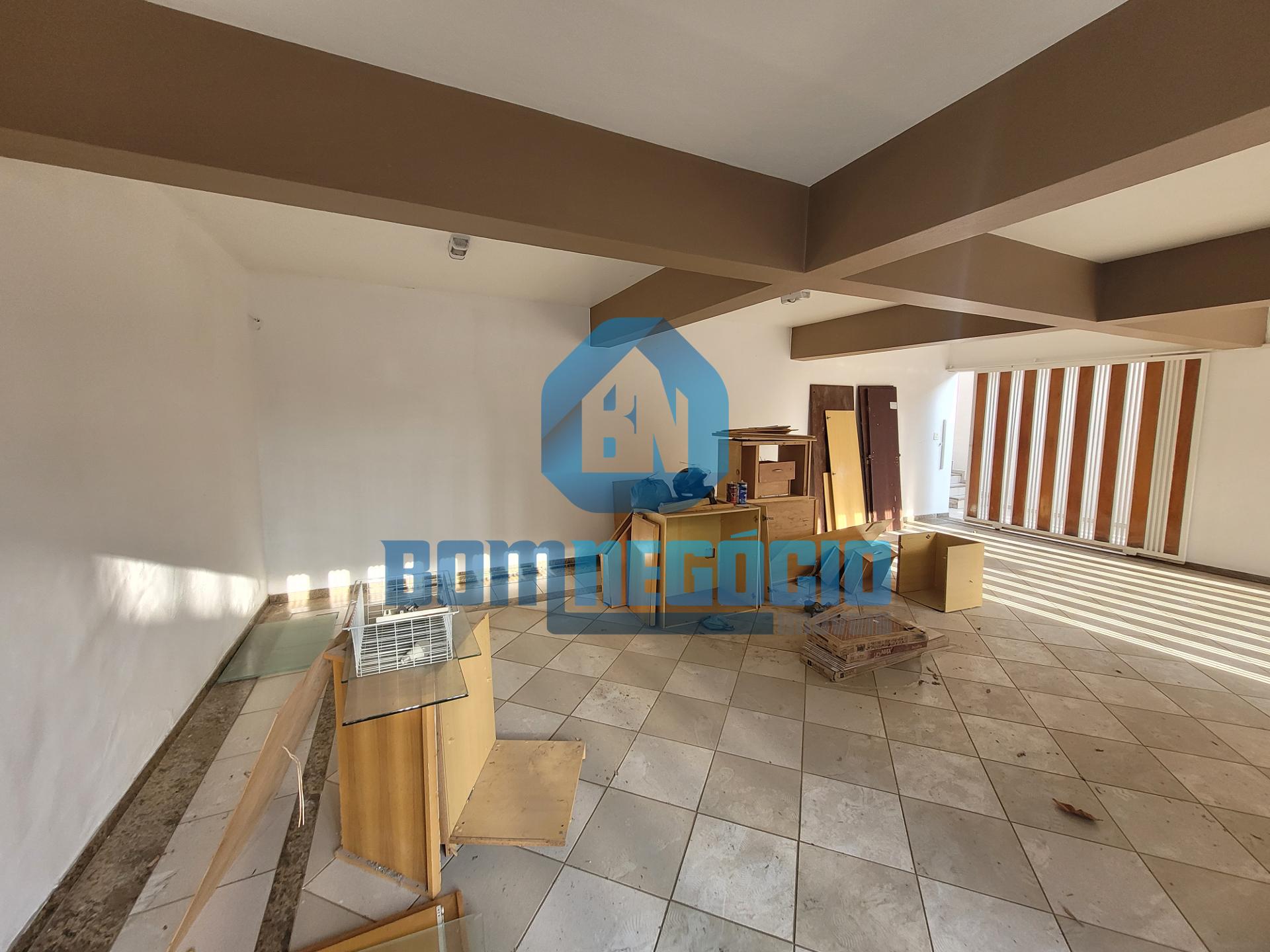 Casa com 4 dormitórios à venda, GRÃ-DUQUESA, GOVERNADOR VALADA...