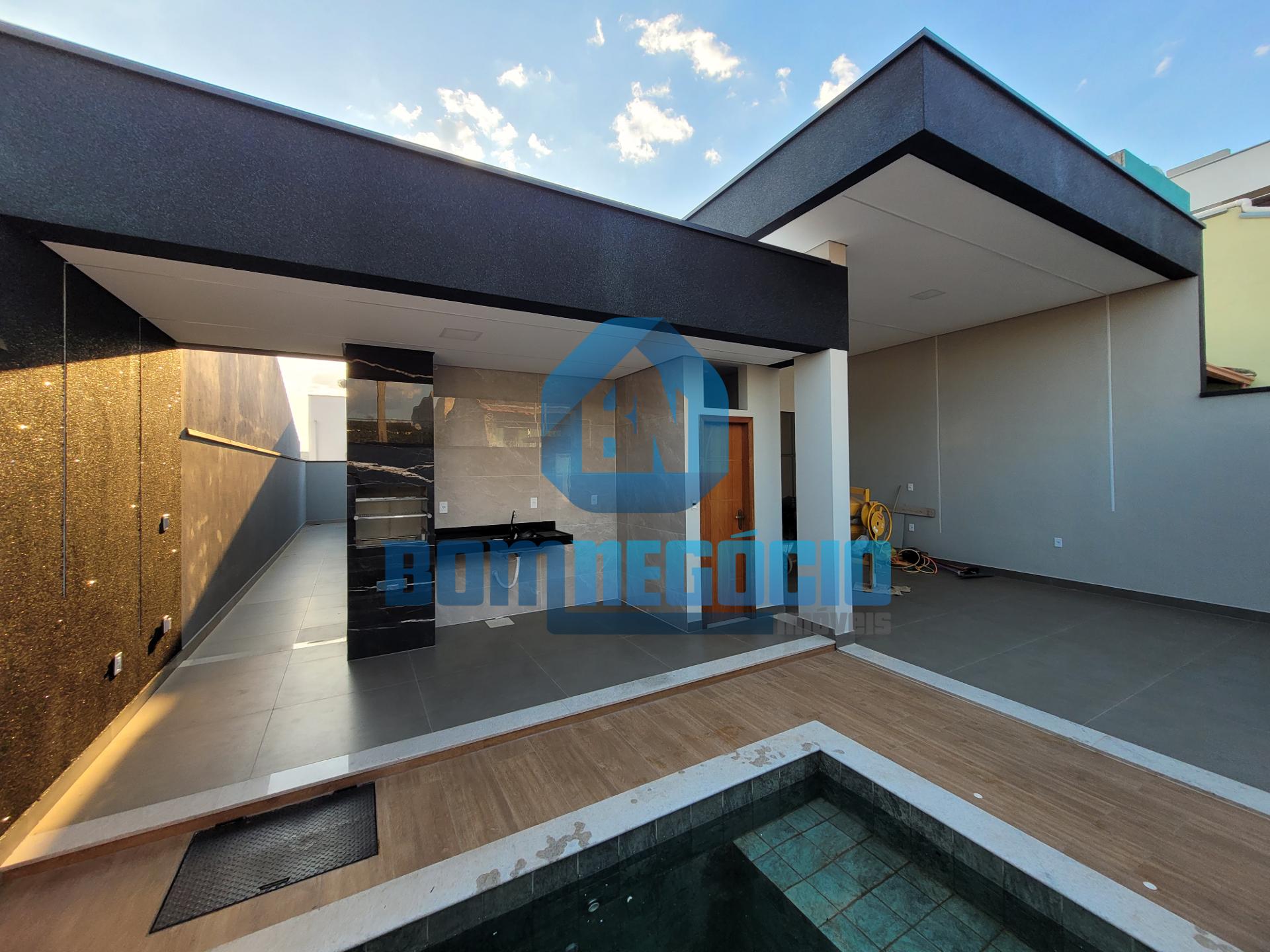 Exclusiva Residência em Lote Inteiro  Bairro Castanheiras