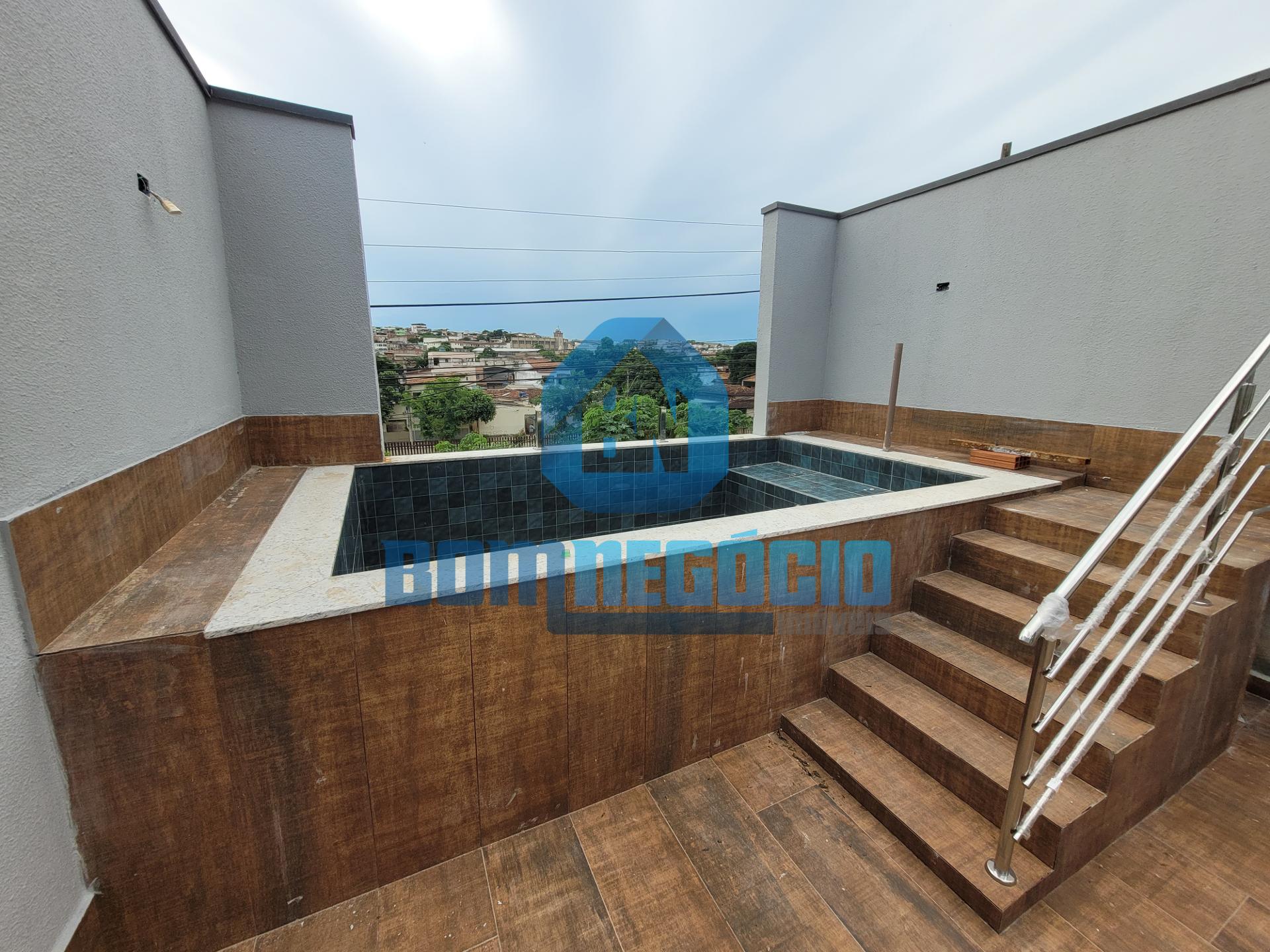 ?? Casa de Alto Padrão à Venda na Vila Rica, Governador Valadares