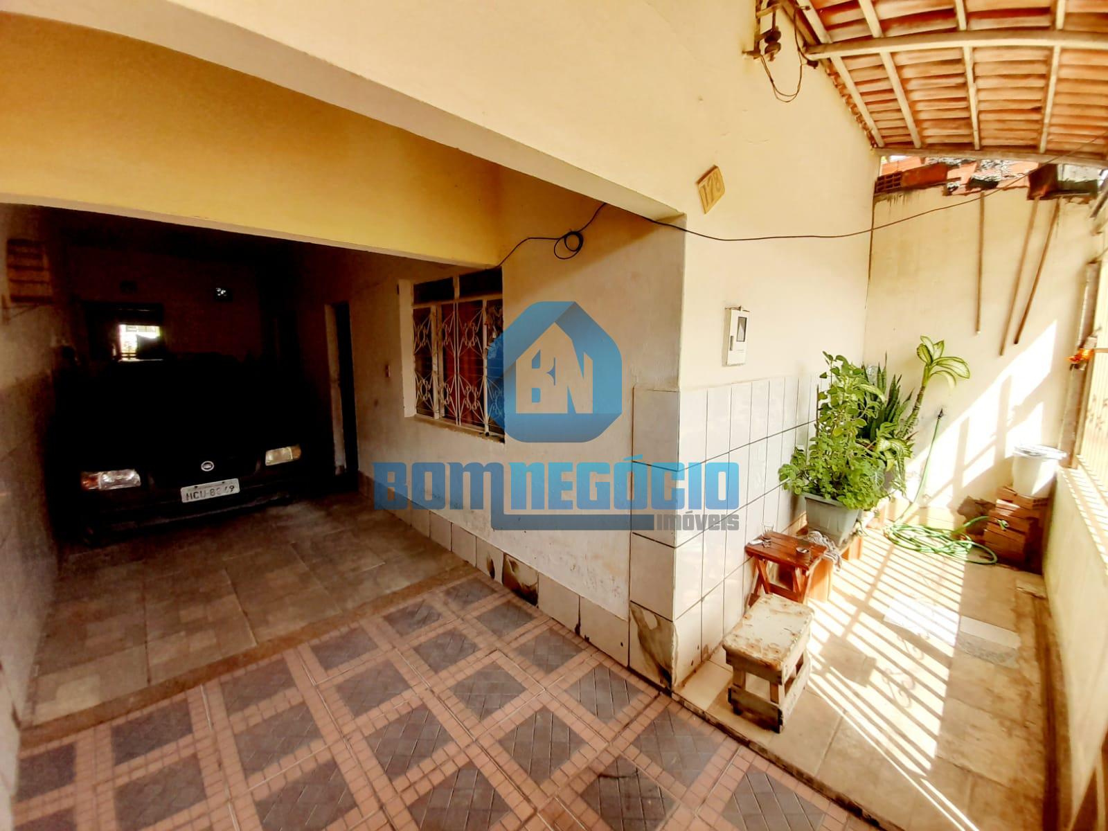 CASA BAIXA , PARCELAMENTO PRÓPRIO , ÓTIMA LOCALIDADE , TRÊS QU...