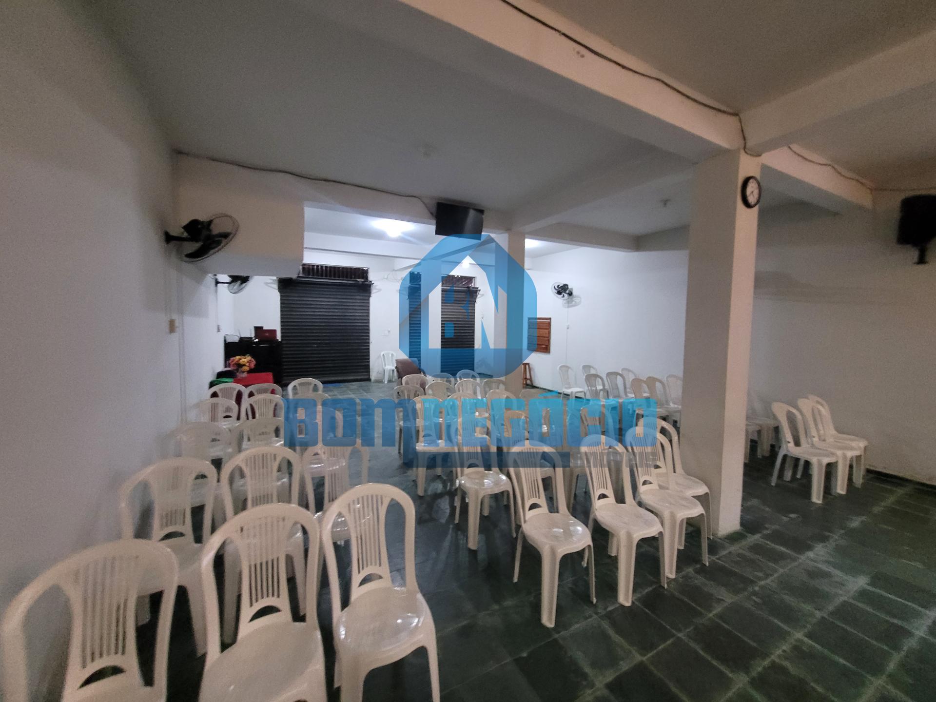 Ponto Comercial amplo à venda, NO BAIRRO SANTA RITA PARTE ALTA...