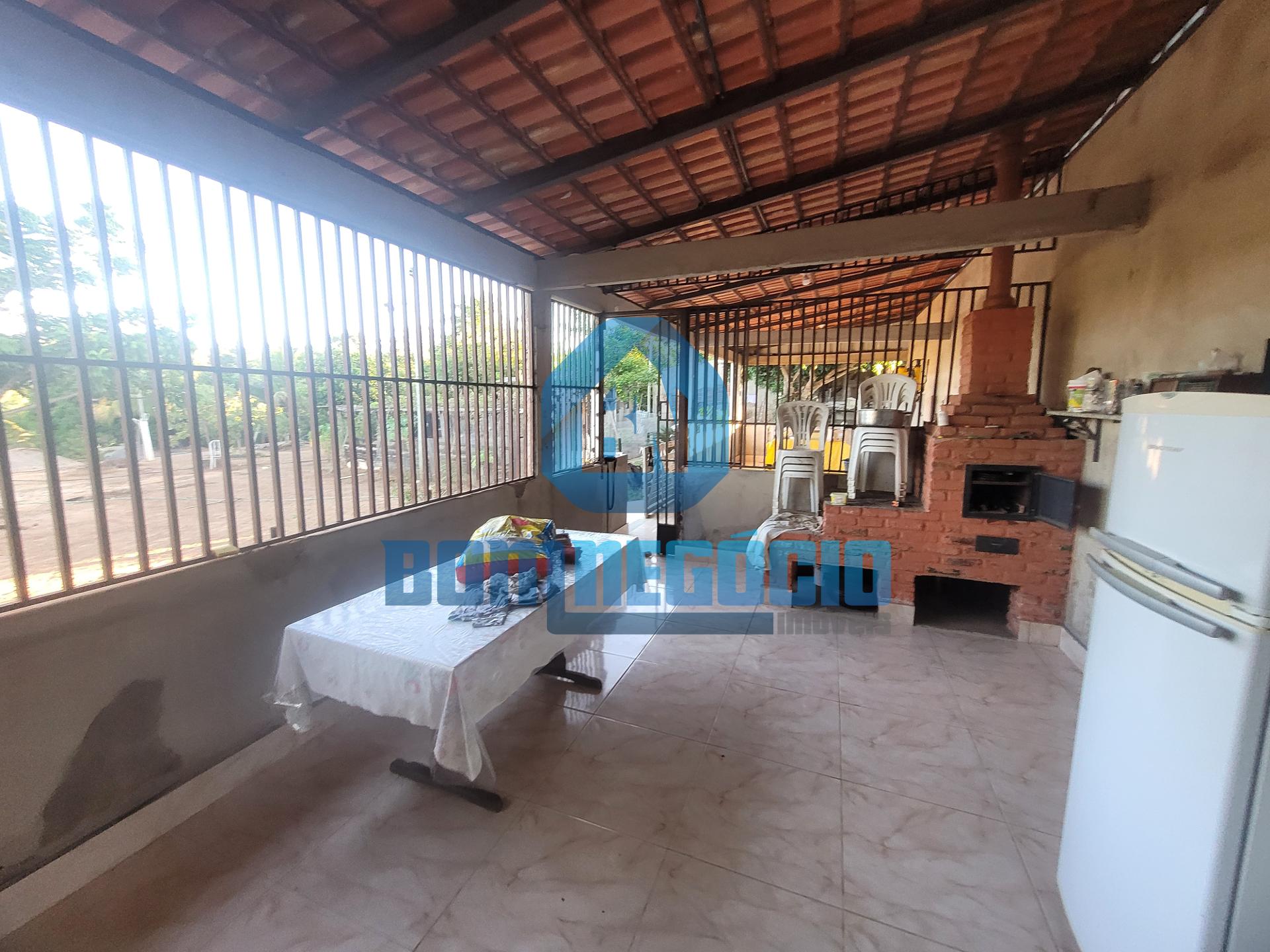 Chácara formada e com casa à venda, no Chacreamento Oásis, GOV...