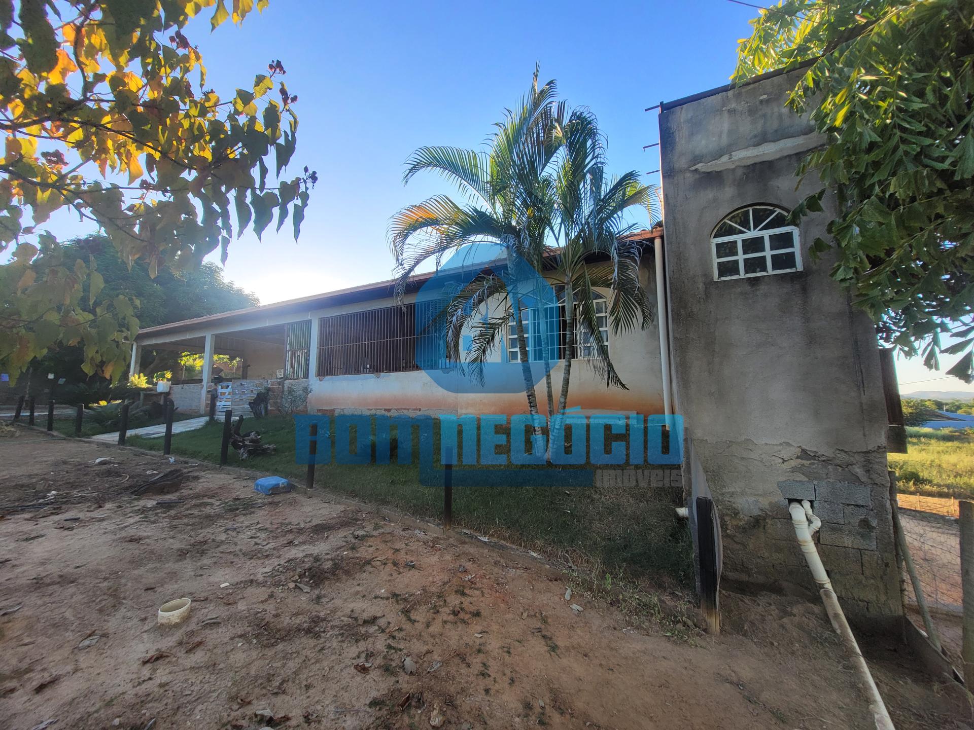 Chácara formada e com casa à venda, no Chacreamento Oásis, GOV...