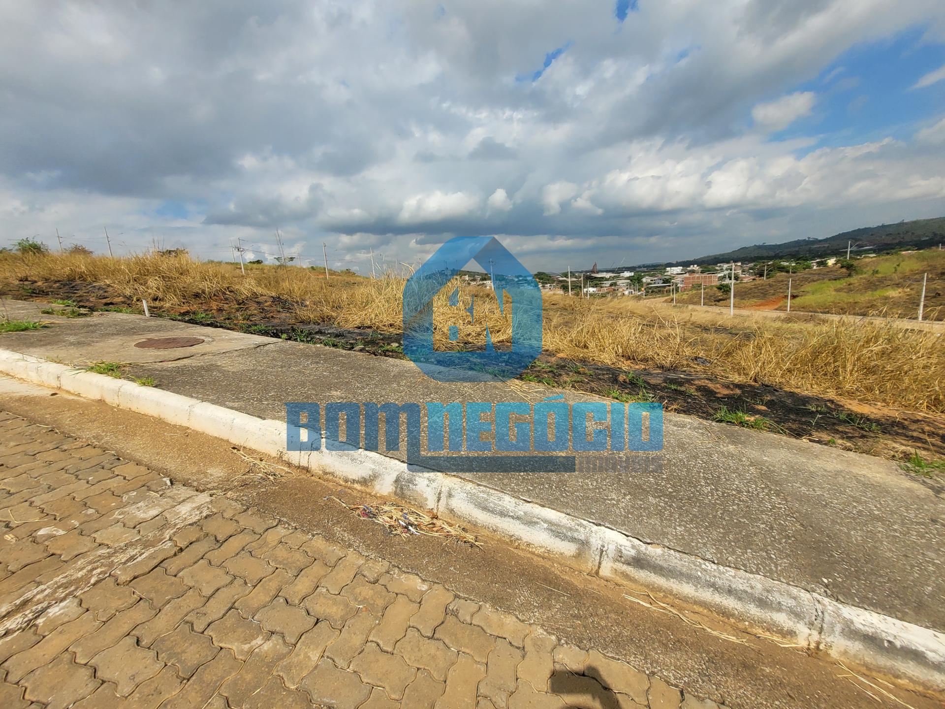 Lote com excelente topografia e localização à venda, BAIRRO Ca...