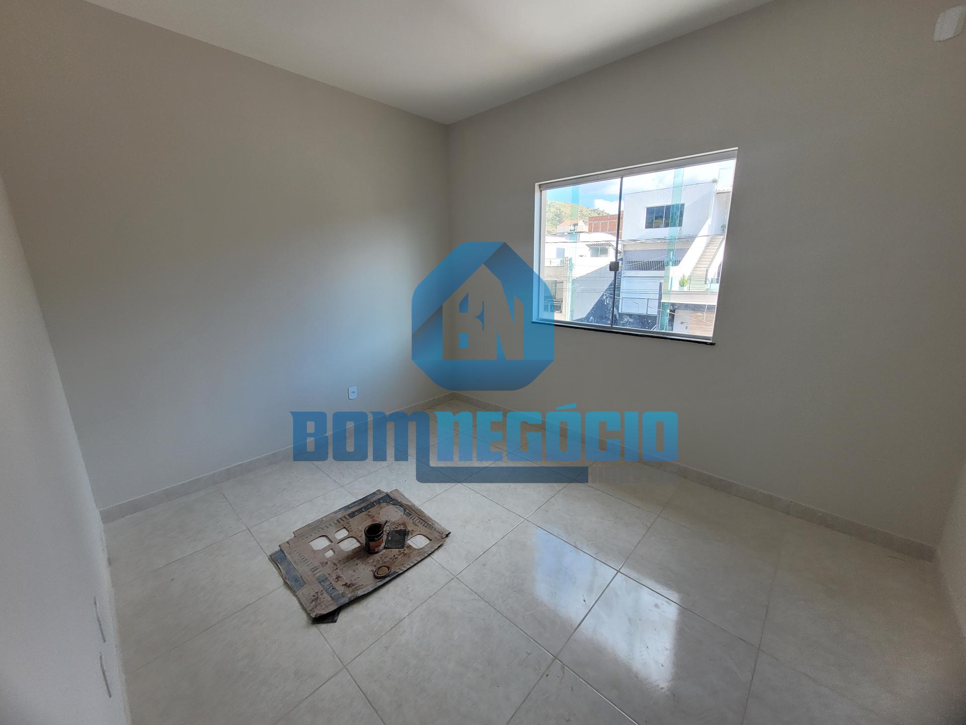 Casa com 2 dormitórios e quintal à venda, NO BAIRRO VALE DO SO...