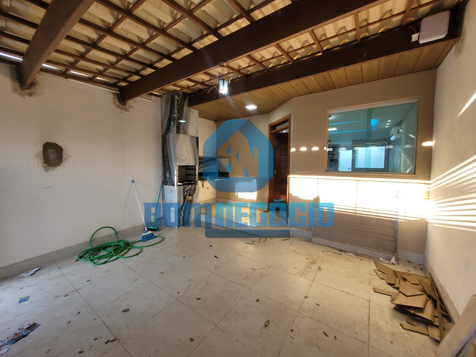 Casa com 3 quartos e piscina à venda, CASTANHEIRAS II, GOVERNA...