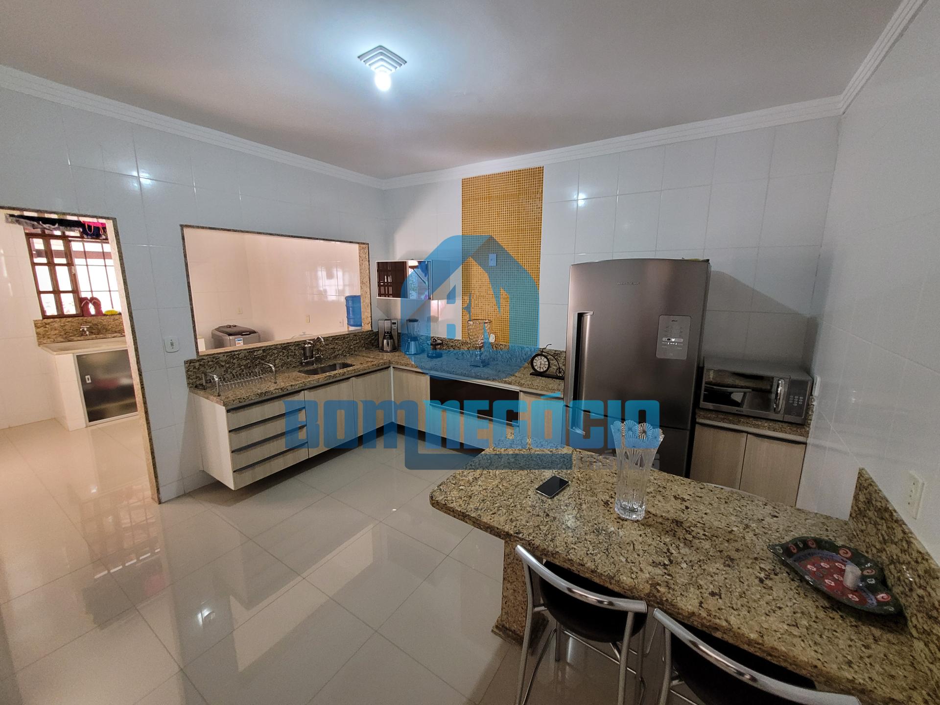 Casa com 142,73m  à venda, CENTRO, GOVERNADOR VALADARES - MG