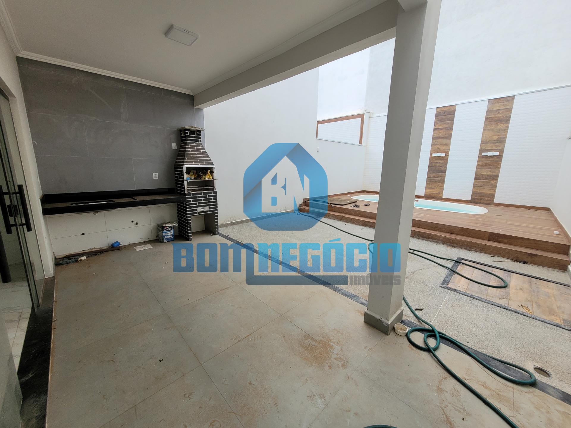 Casa nova com 3 quartos, 3 banheiros e piscina à venda, NOVA V...