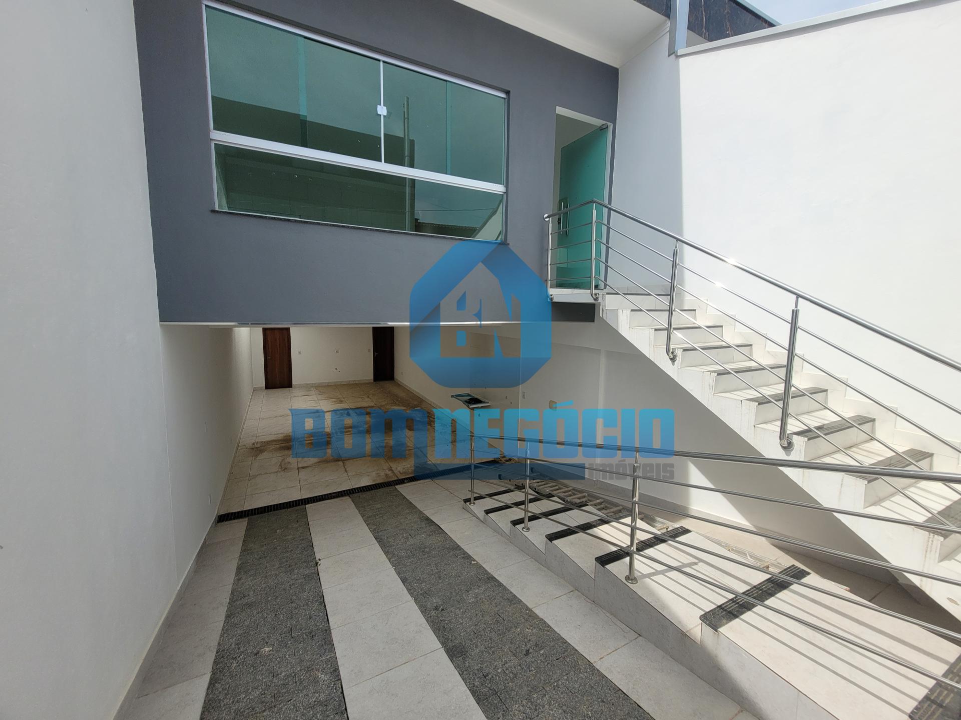 Casa com 3 quartos, 3 banheiros e garagem coberta à venda, CAS...