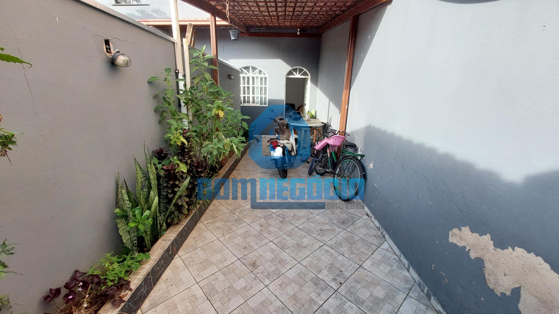 CASA DISPONIVEL PARA VENDA COM 3 QUARTOS NO BAIRRO CARDO - GOV...