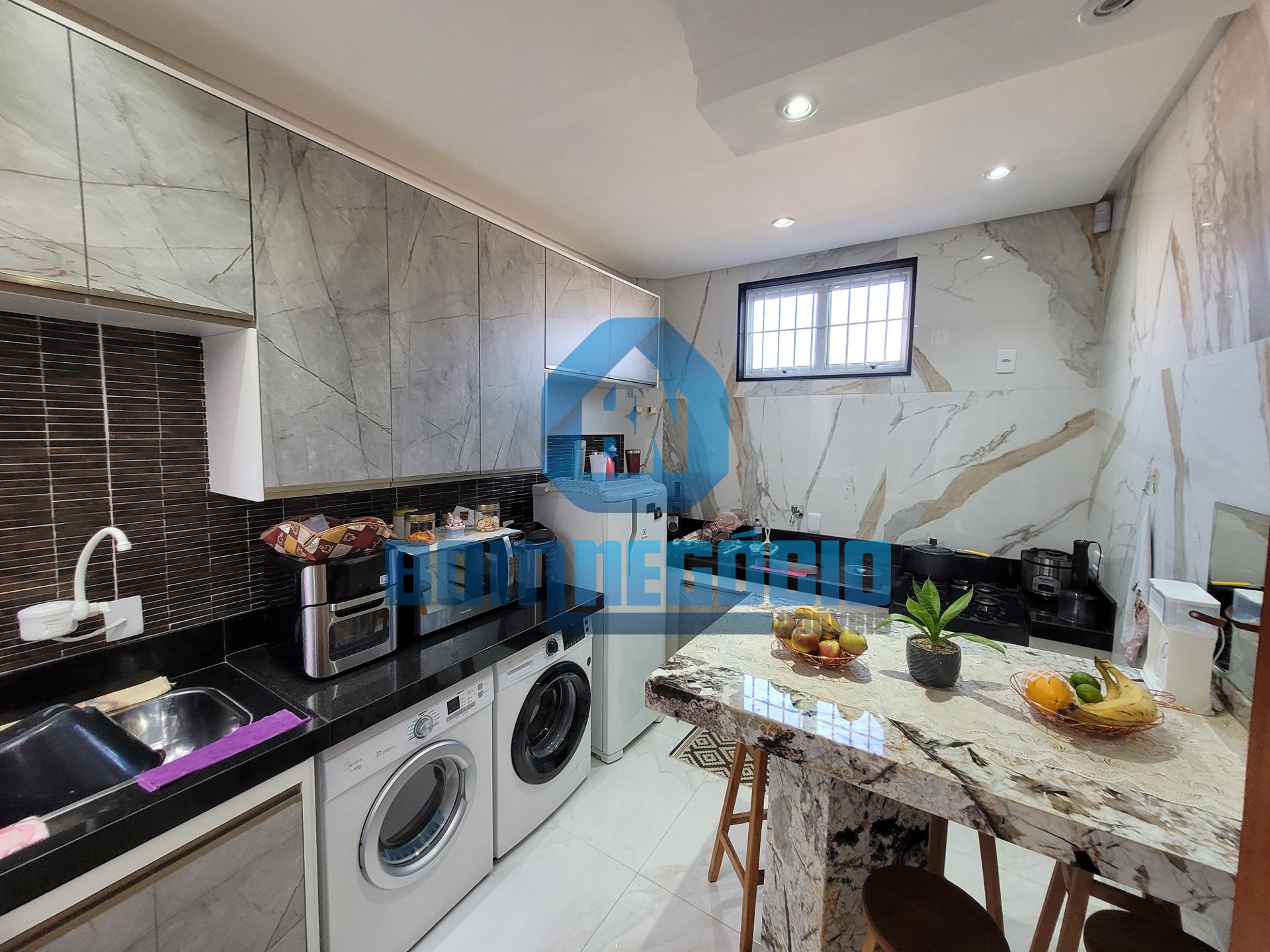 Casa com 2 quartos, garagem coberta e planejados à venda, VILA...