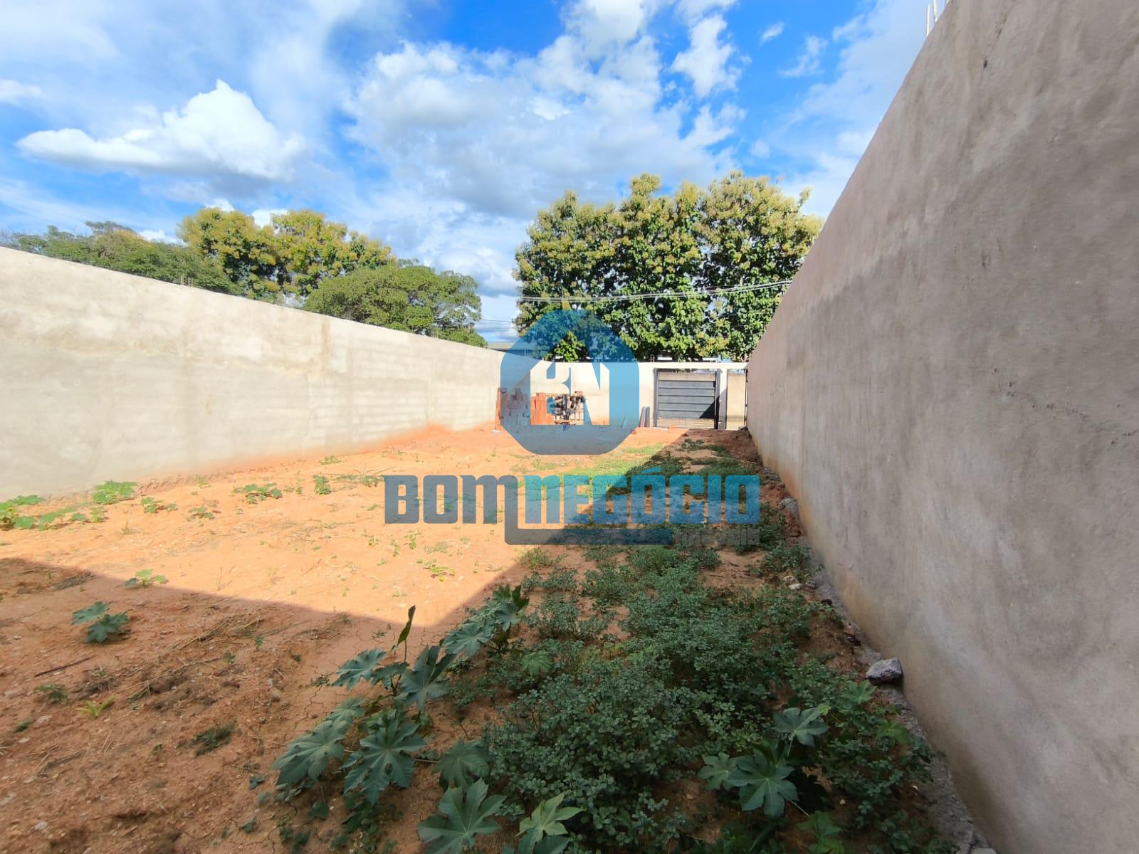 Excelente lote murado com 224,53 m  à venda no Bairro Capim- G.V