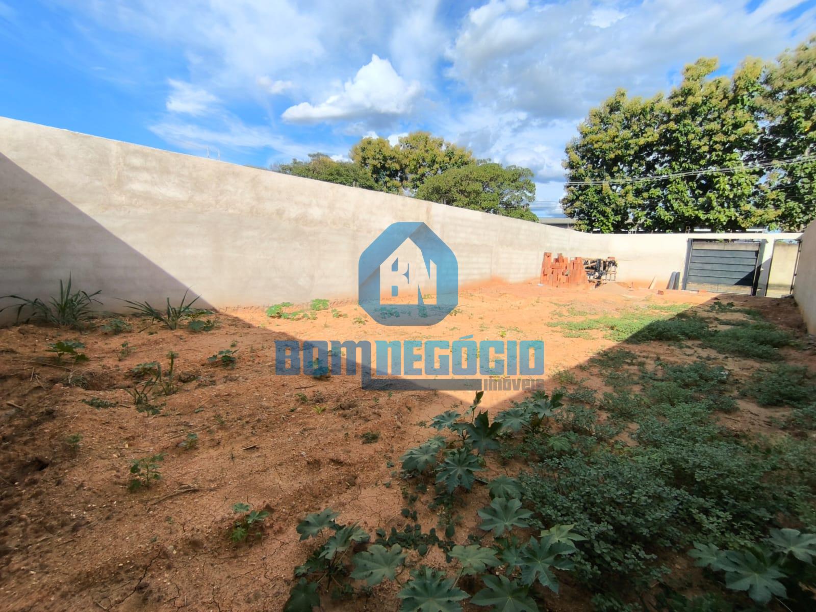 Excelente lote murado com 224,53 m  à venda no Bairro Capim- G.V