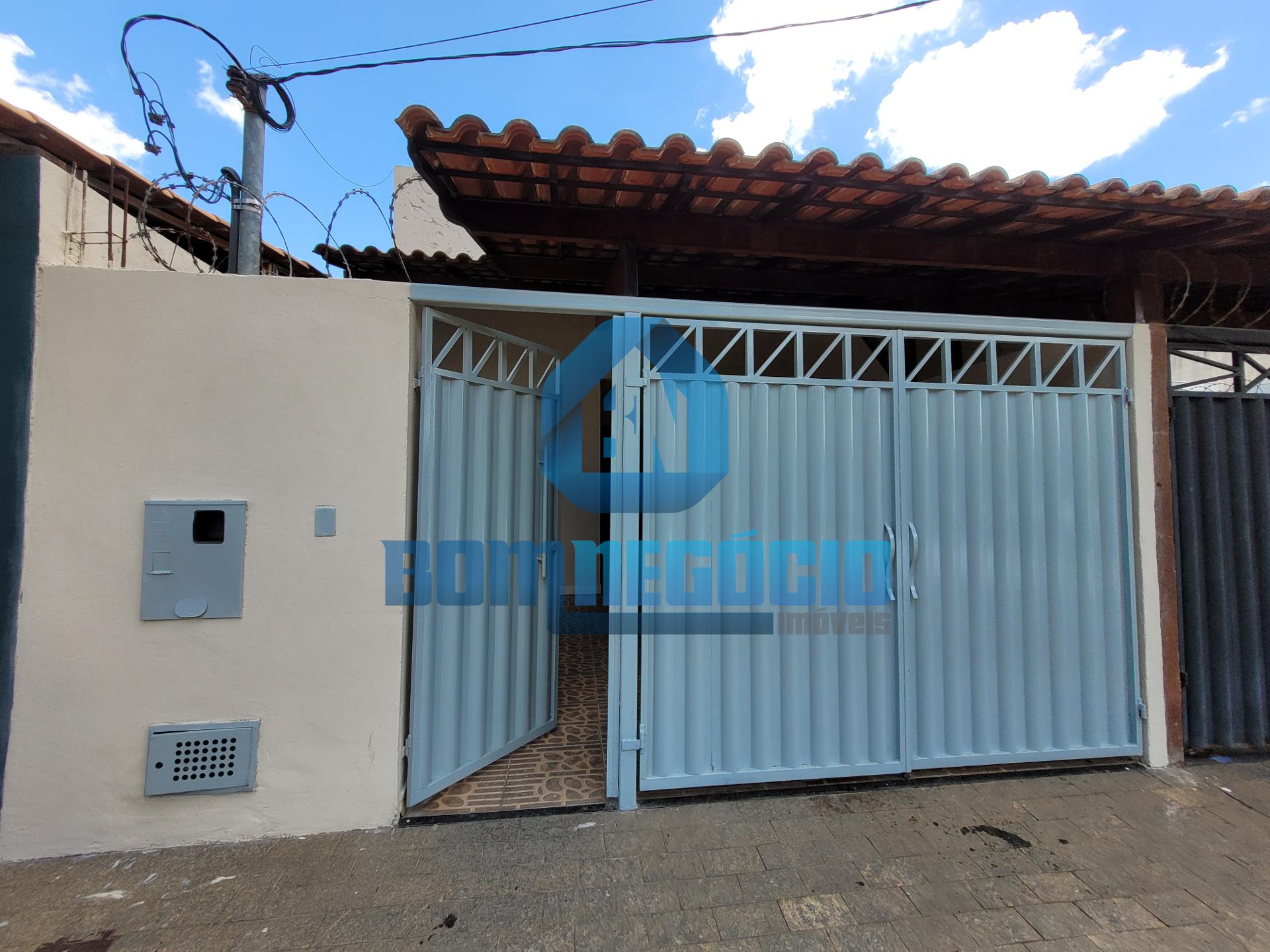Casa com 2 dormitórios à venda, TIRADENTES, GOVERNADOR VALADAR...