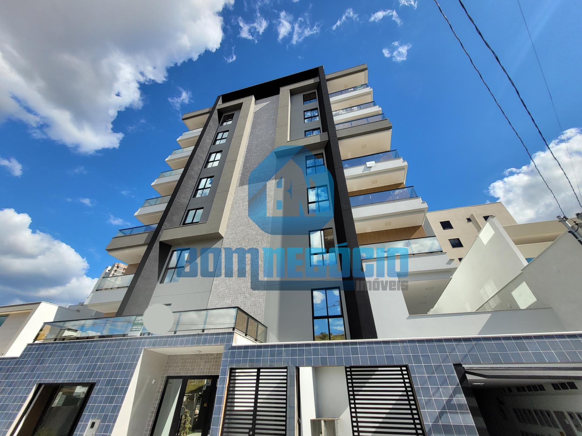Apartamento com 3 quartos, 3 banheiros e elevador à venda, LAG...