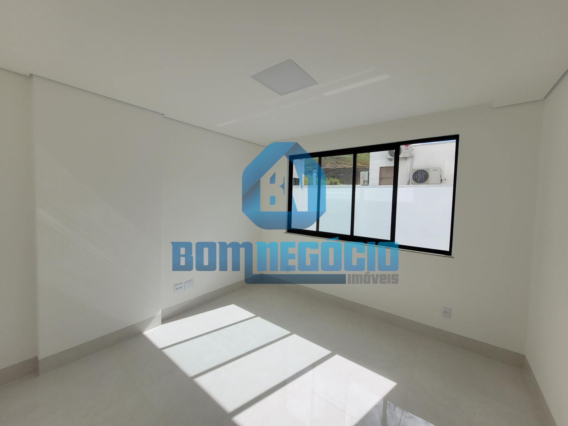 Apartamento com 3 quartos, 3 banheiros e elevador à venda, LAG...