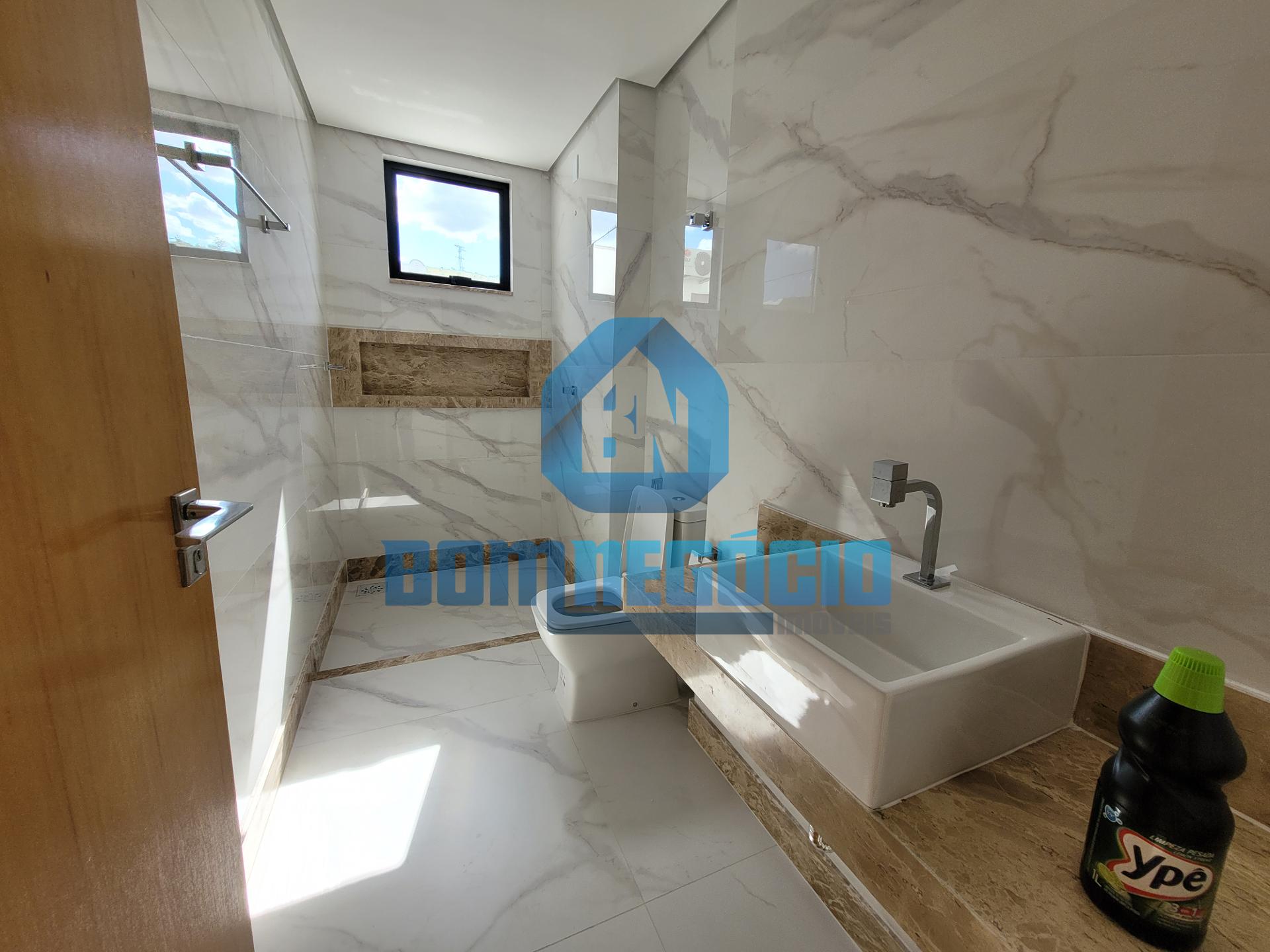Apartamento com 3 quartos, 3 banheiros e elevador à venda, LAG...