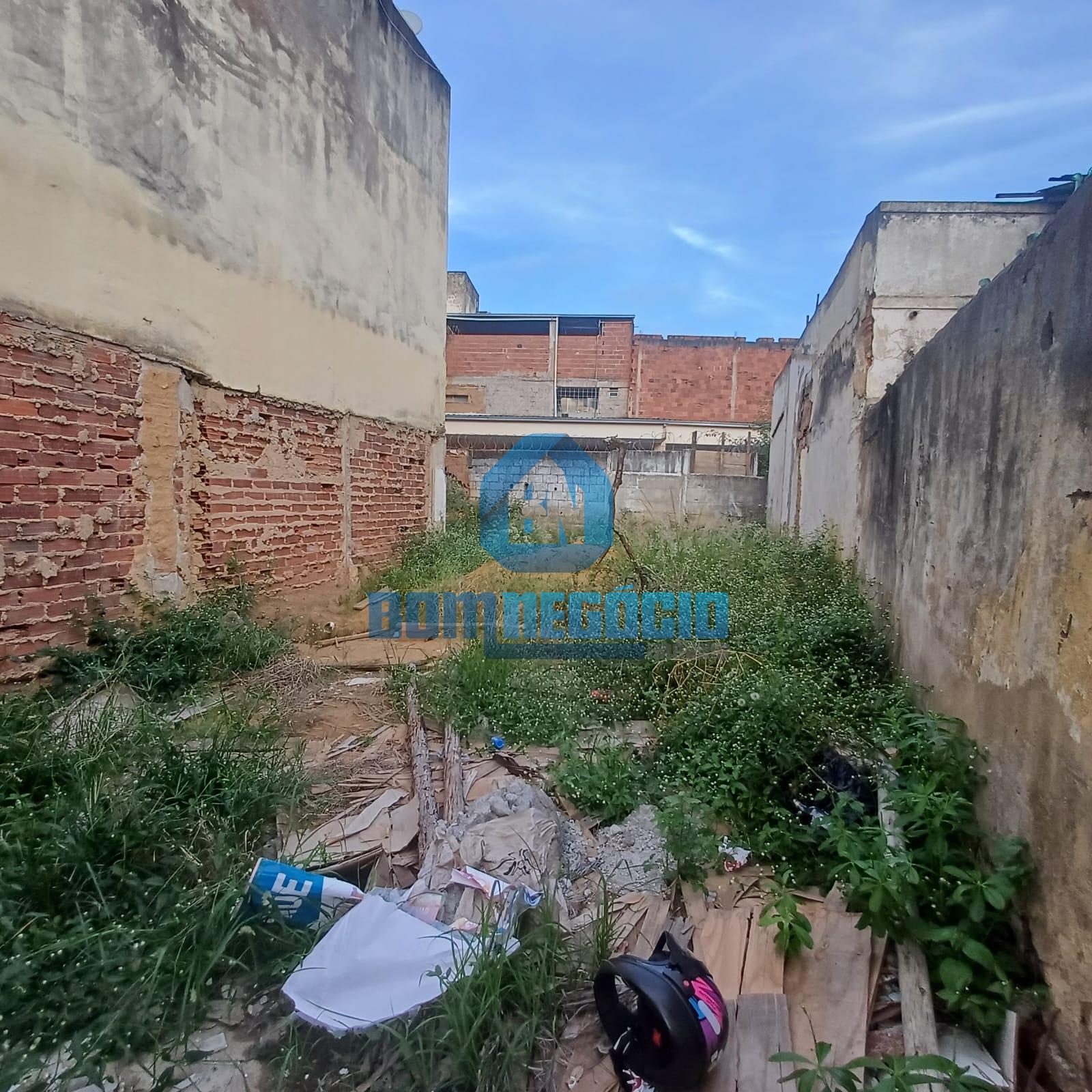 Excelente lote a venda na avenida JK em Governador Valadares   