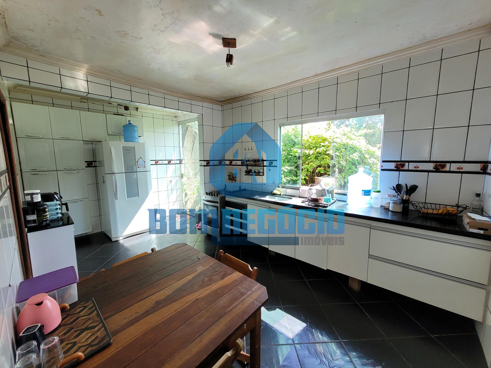 2 Casas com 6 dormitórios à venda, TURMALINA, GOVERNADOR VALAD...