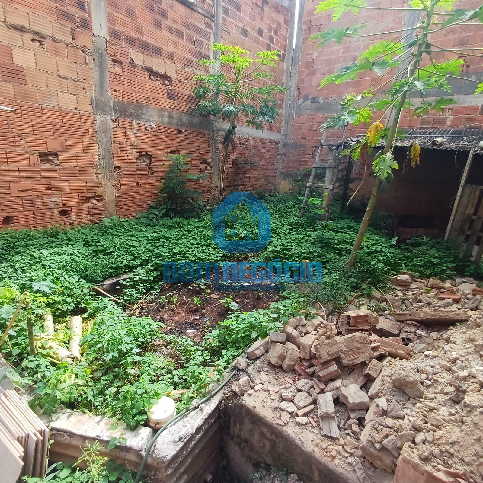 Casa com Lote Inteiro à Venda  3 Moradas   Ponto Comercial  ...