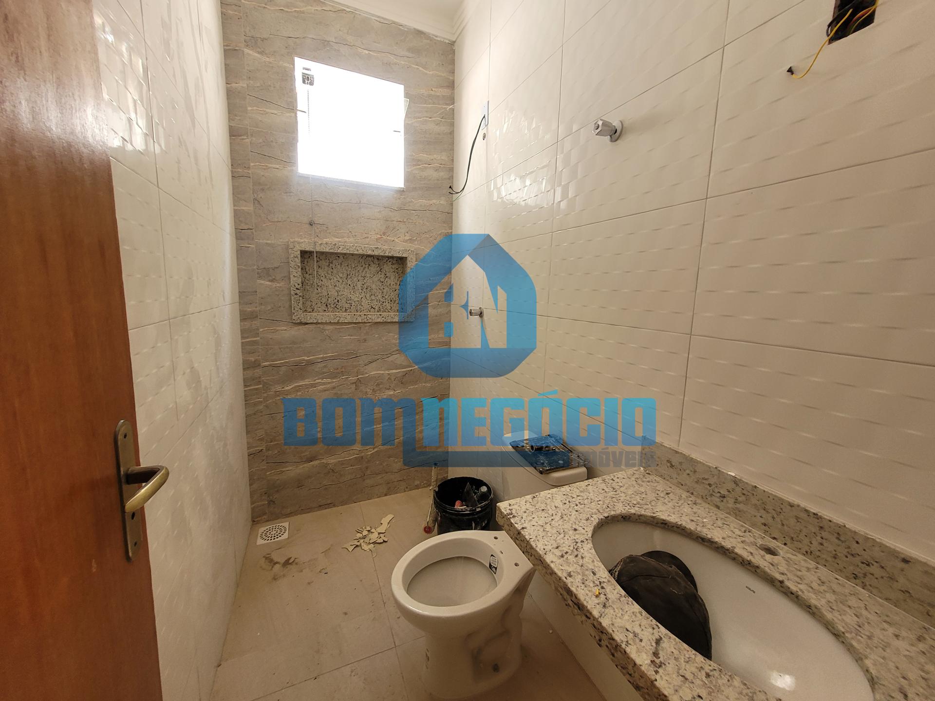 Casa com 2 dormitórios à venda, SANTA HELENA, GOVERNADOR VALAD...