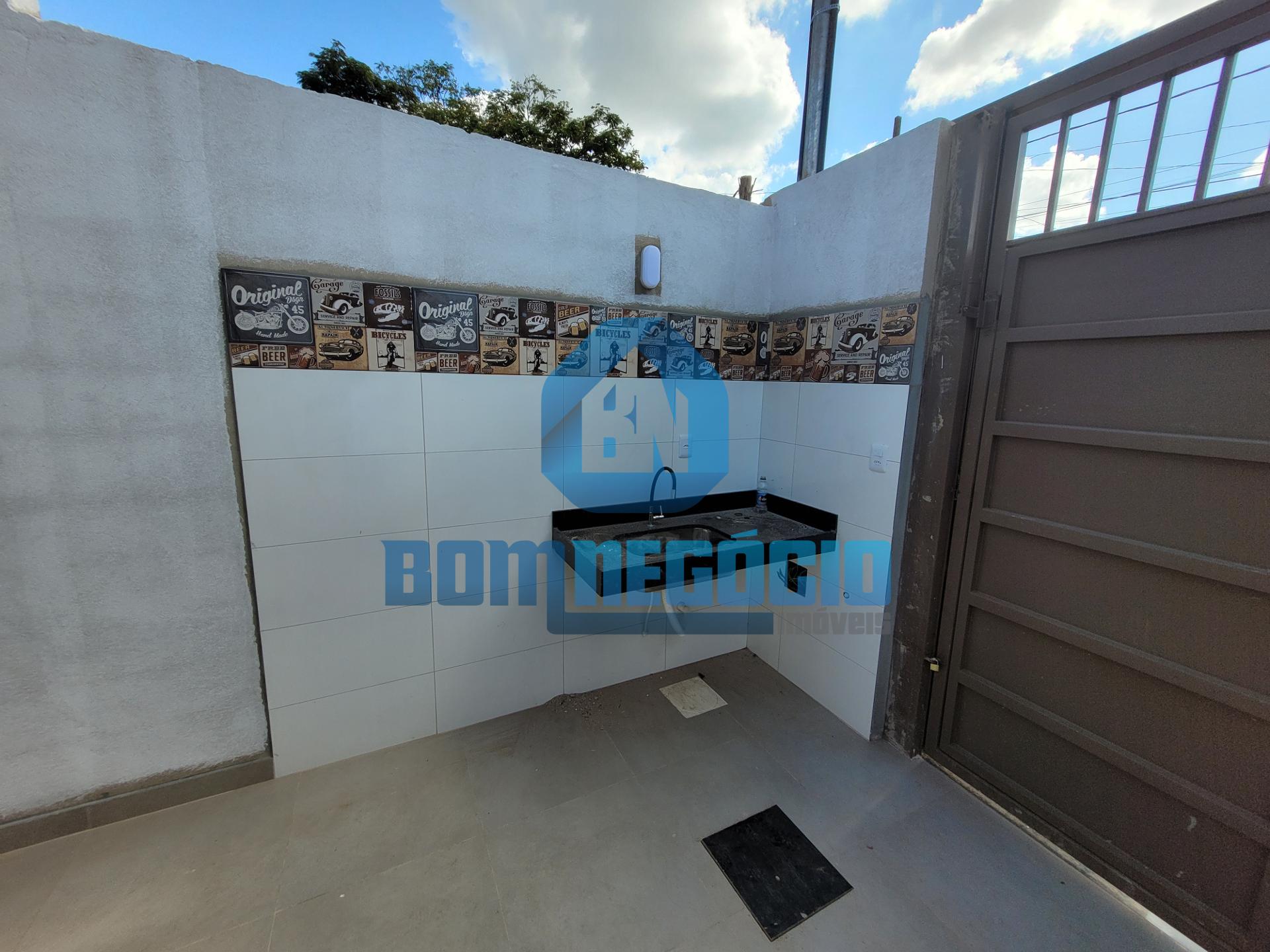 Casa com 2 dormitórios à venda, JARDIM DO TREVO, GOVERNADOR VA...