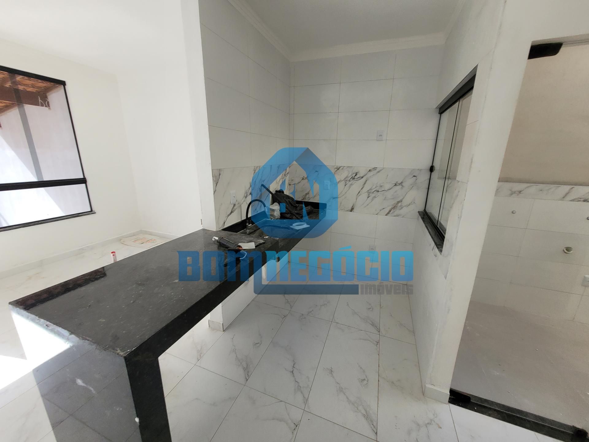 Casa com 2 dormitórios à venda, JARDIM DO TREVO, GOVERNADOR VA...