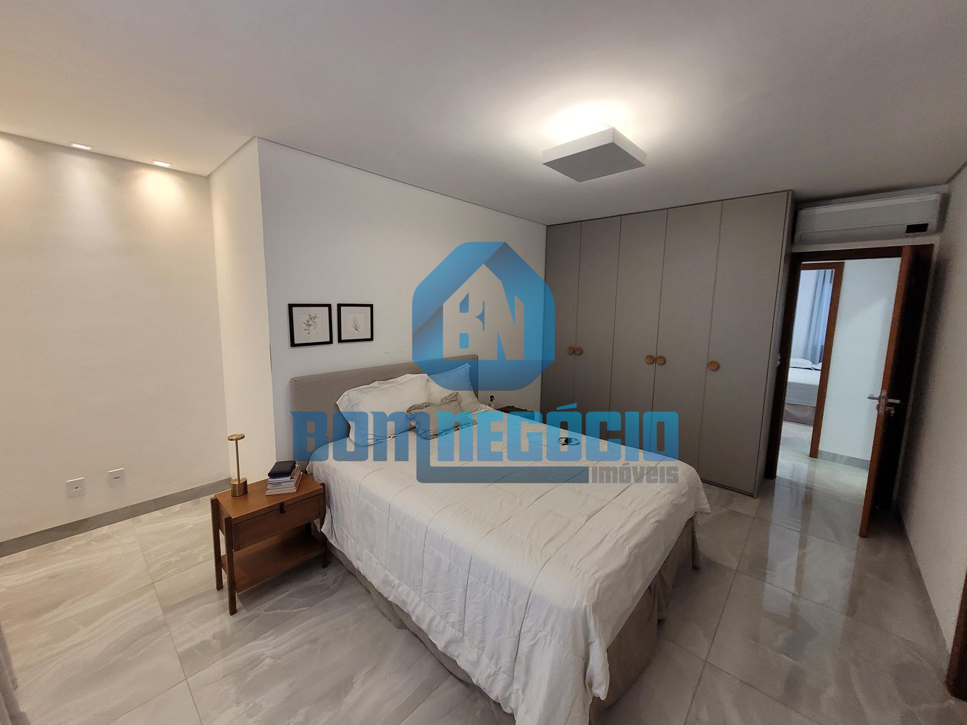 Casa com 3 dormitórios à venda, VILA BRETAS, GOVERNADOR VALADA...