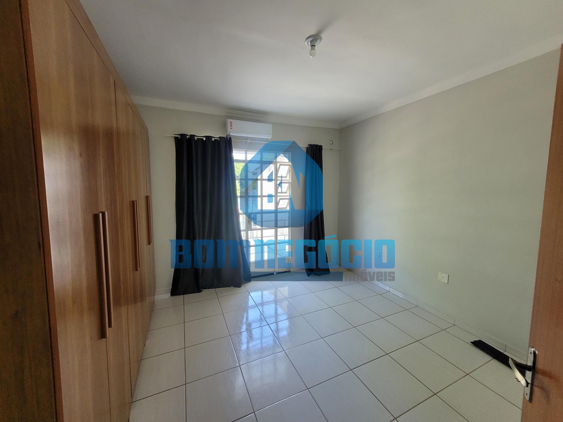 Casa com 4 dormitórios à venda, SANTA RITA, GOVERNADOR VALADAR...