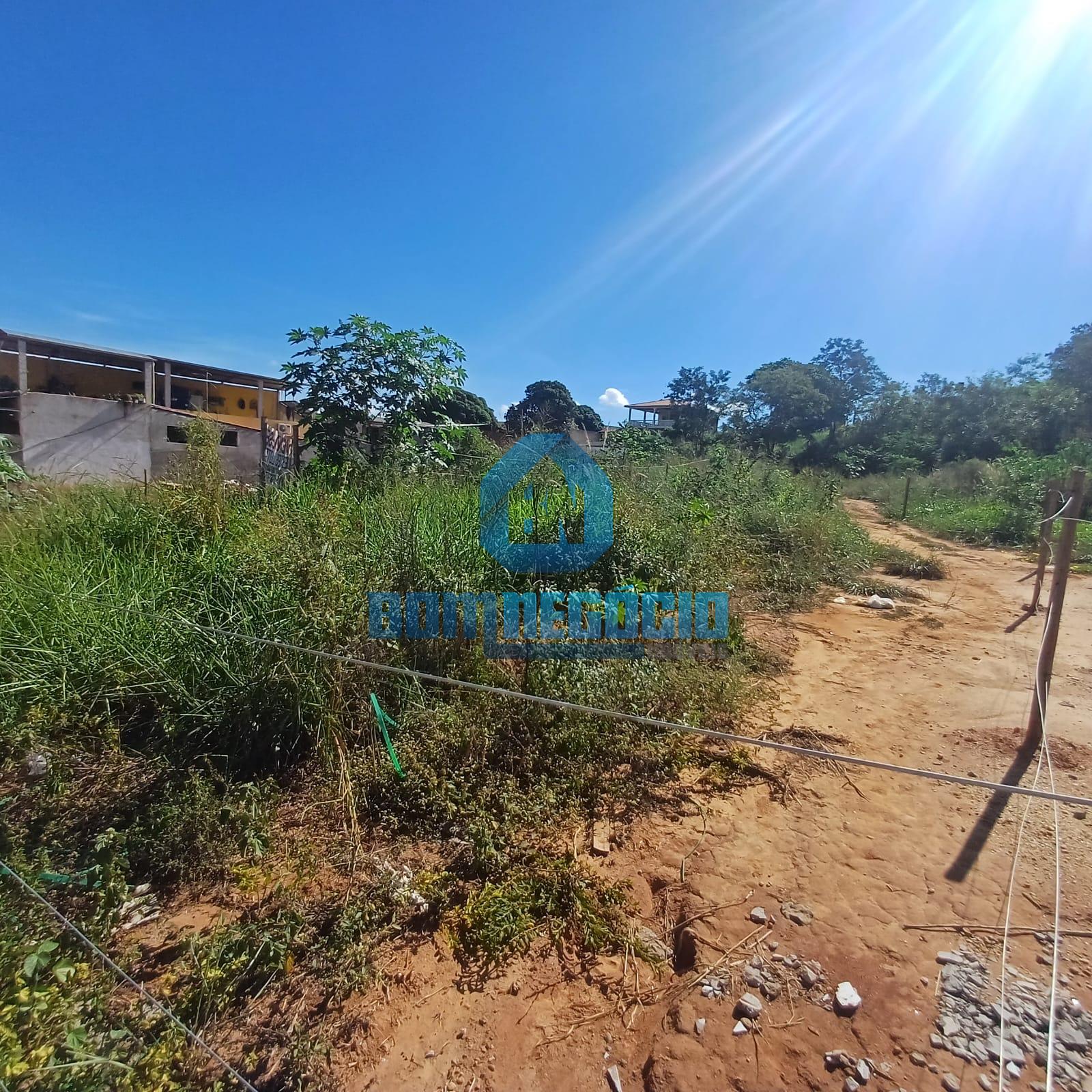 Lote à Venda no Centro de Era Nova  Localização Privilegiada