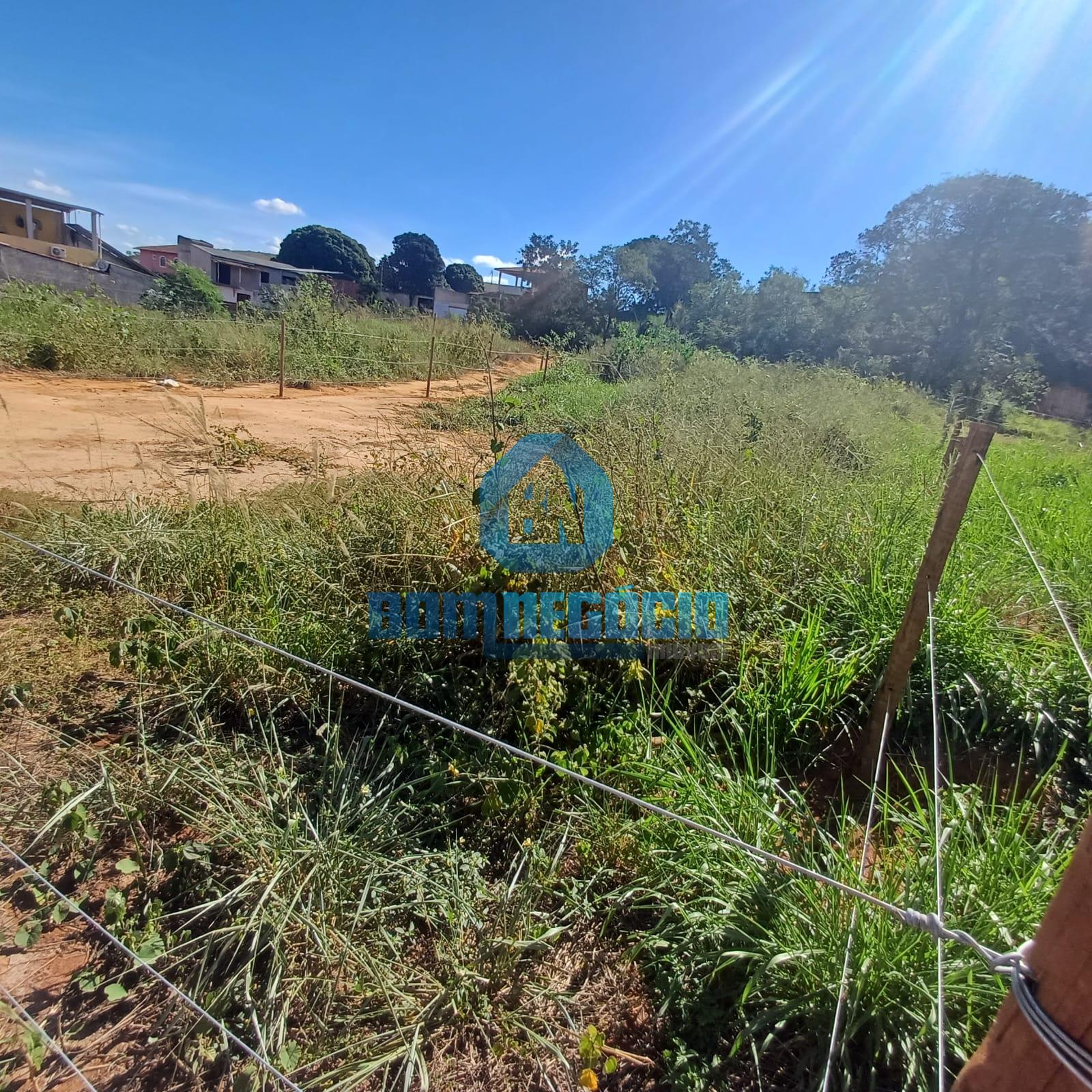 Lote à Venda no Centro de Era Nova  Localização Privilegiada