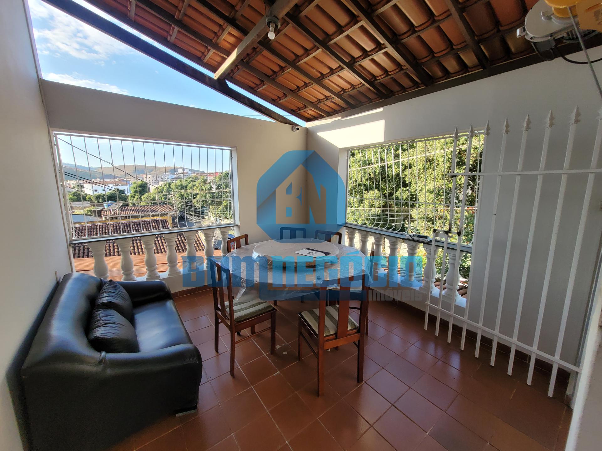 Casa com 3 dormitórios à venda, GRÃ-DUQUESA, GOVERNADOR VALADA...