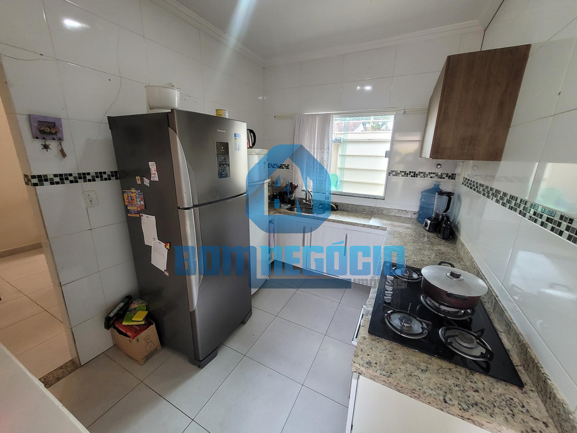 Casa com 3 quartos, 2 banheiros e acabamento fino à venda, CAS...