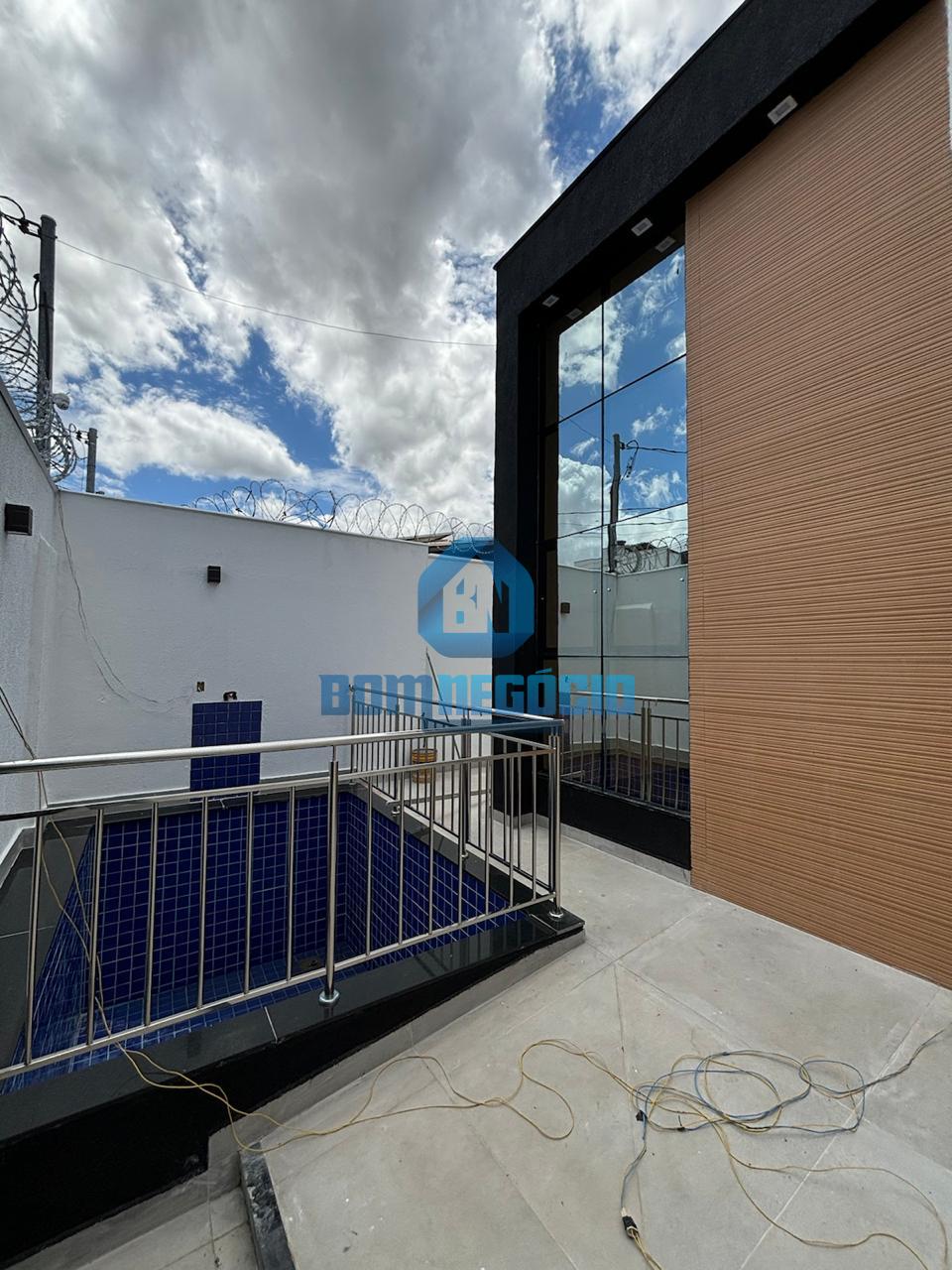 Alto Padrão , Piscina , Área Goumert , Quatro Quartos .