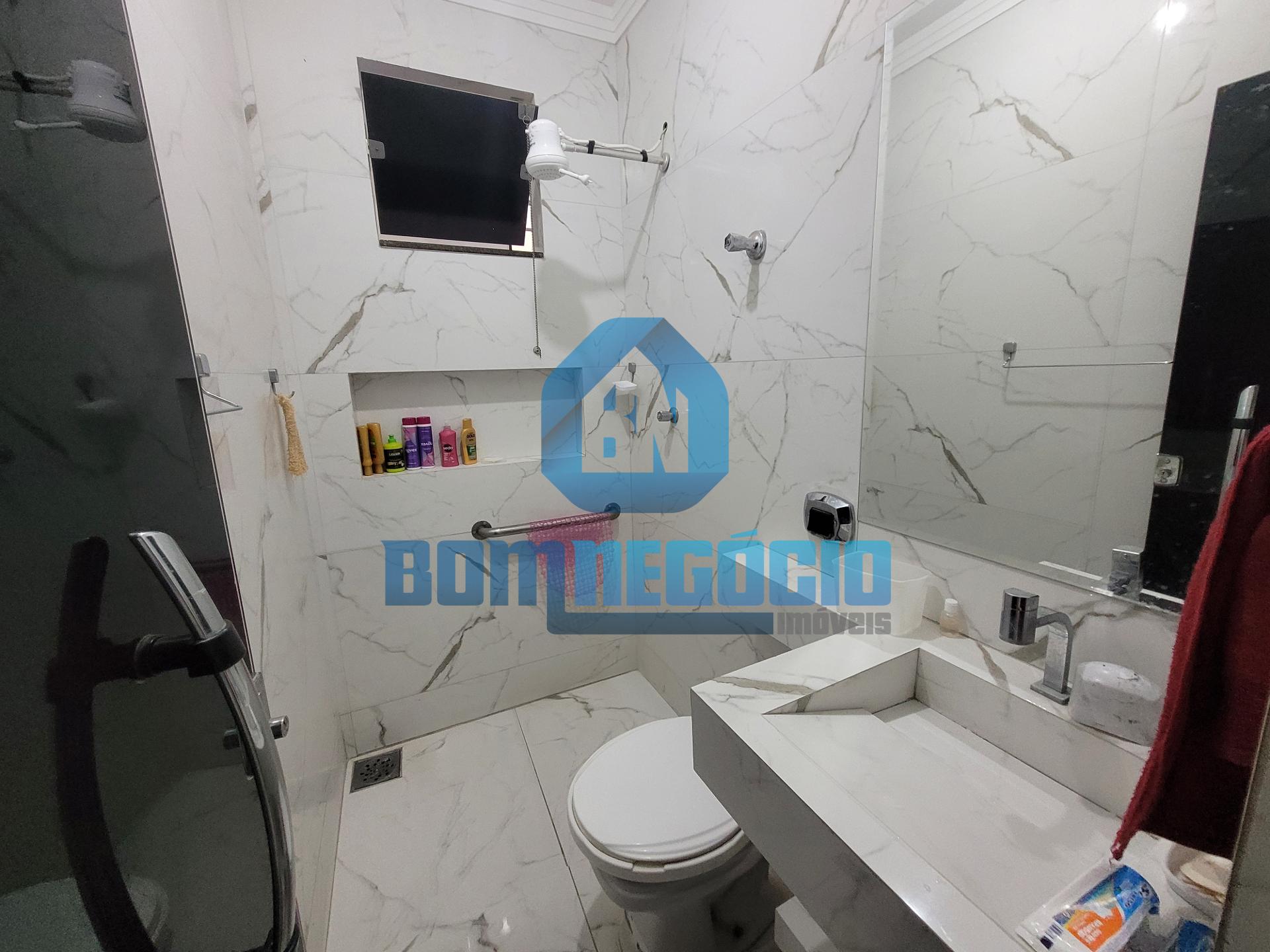 Casa com 3 dormitórios à venda, SANTA RITA, GOVERNADOR VALADAR...