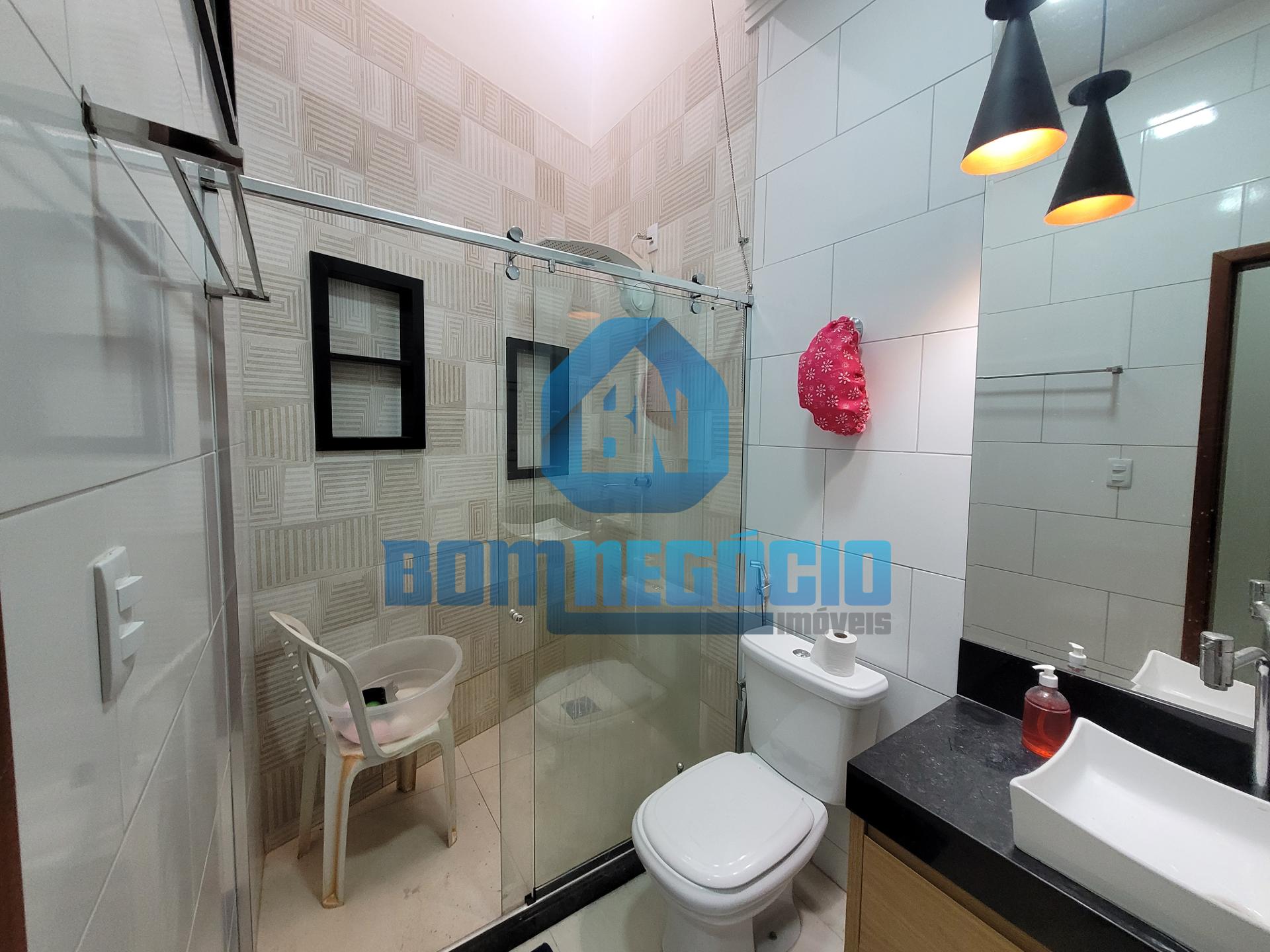 Casa com 3 dormitórios à venda, CASTANHEIRAS, GOVERNADOR VALAD...