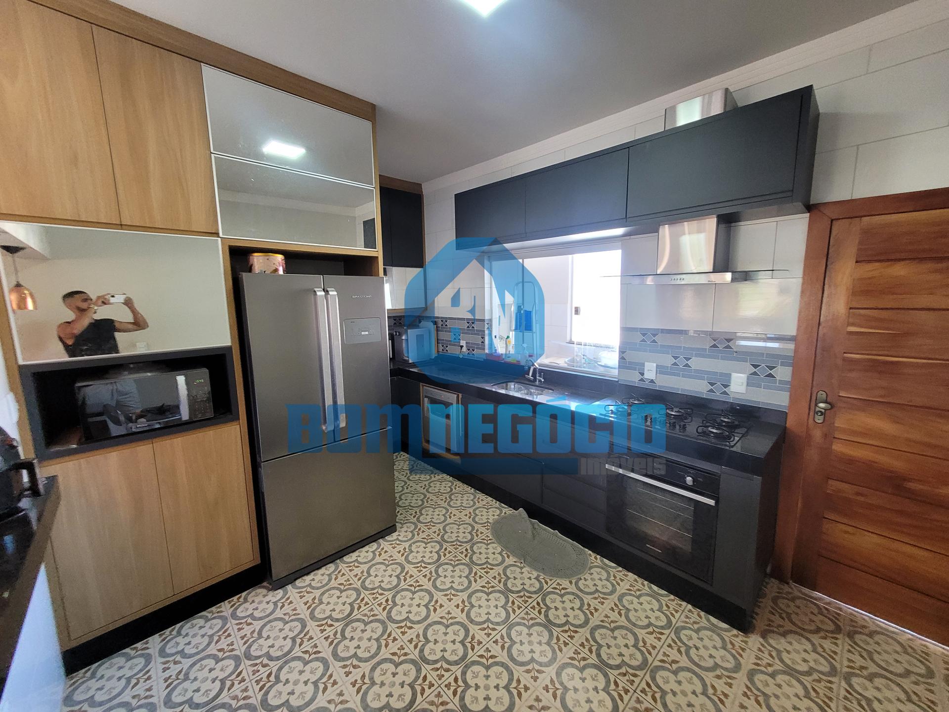 Casa com 3 dormitórios à venda, CASTANHEIRAS, GOVERNADOR VALAD...