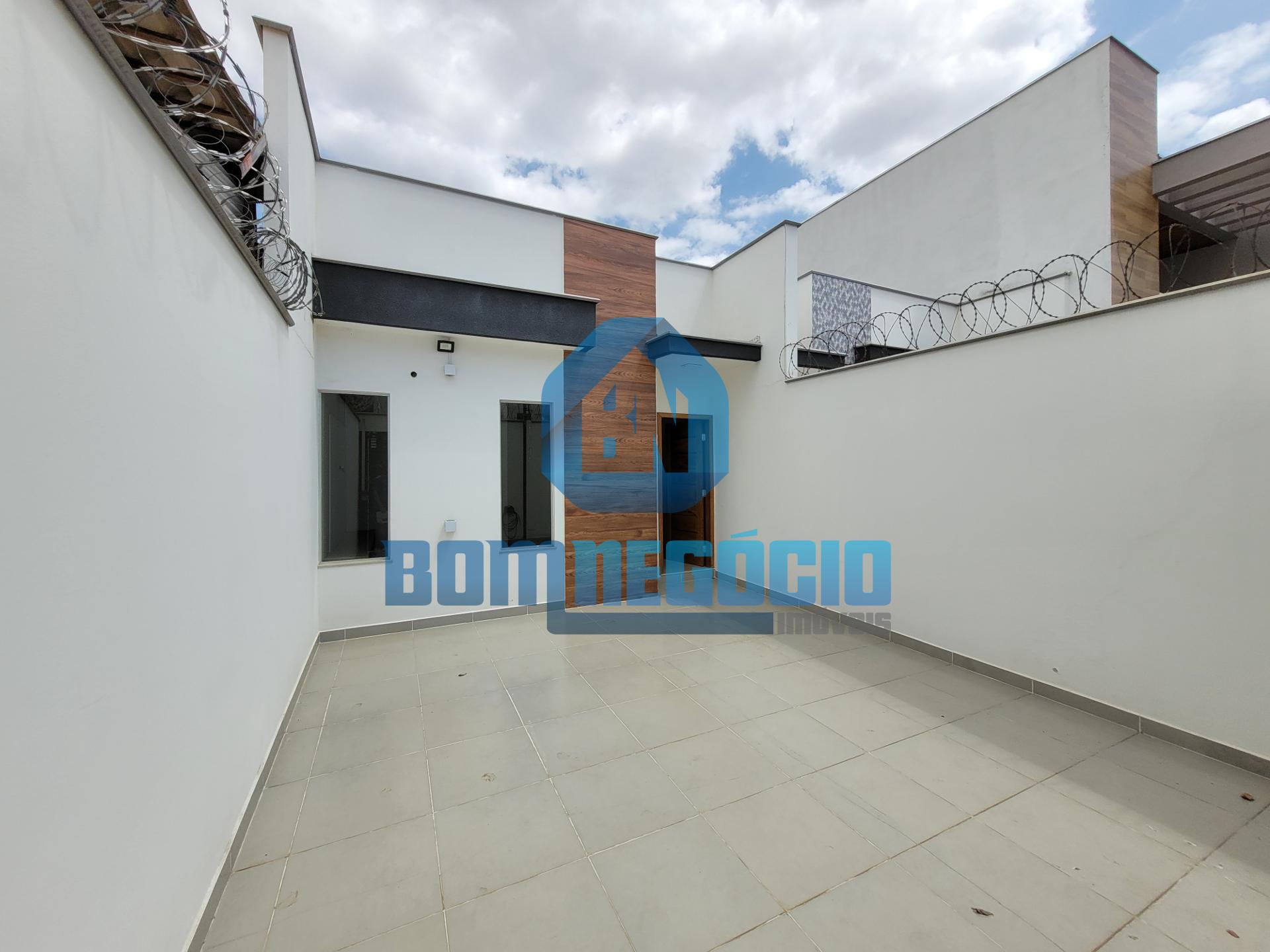 Casa com 2 quartos, garagem e móveis planejados à venda, Parqu...